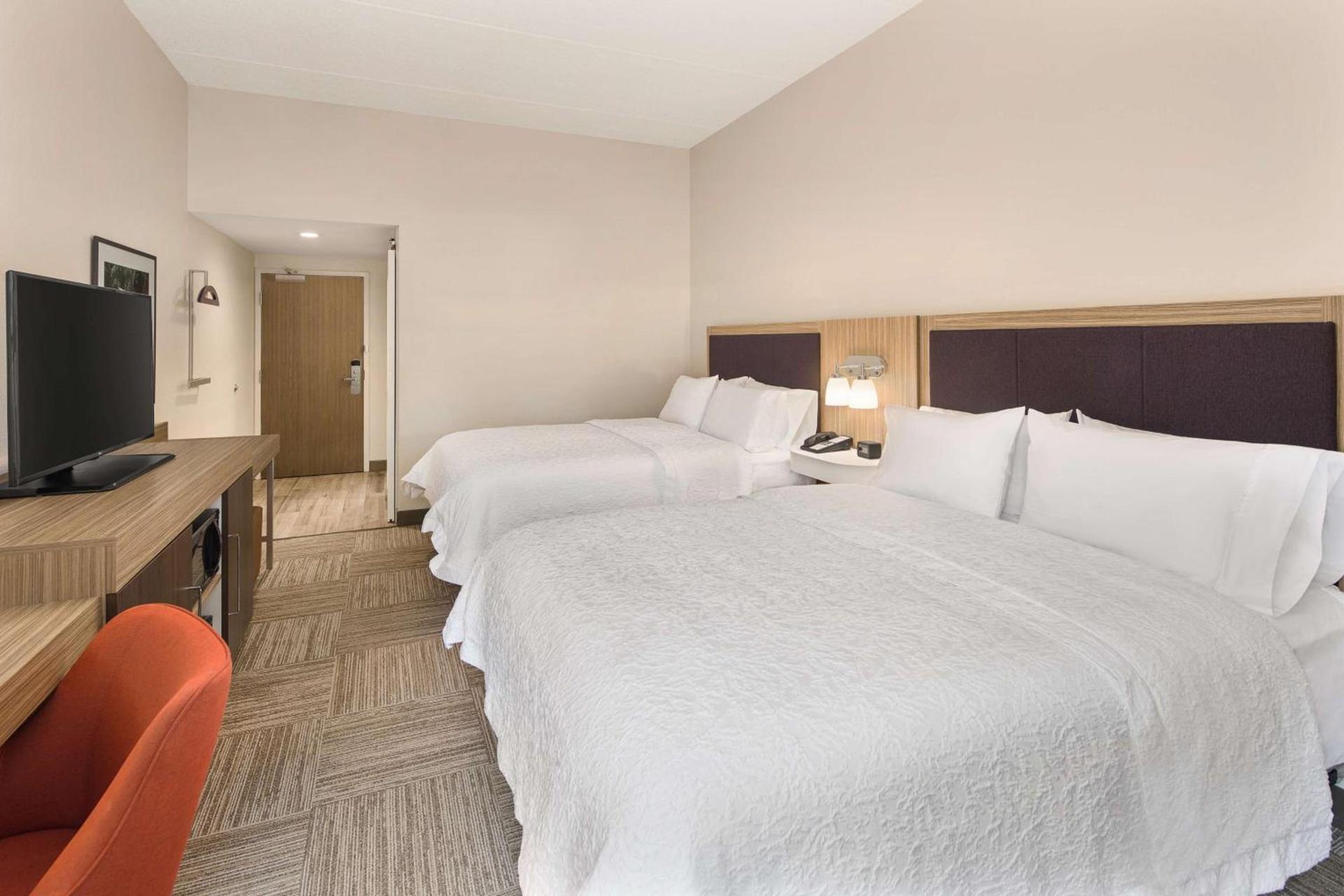Hampton Inn Lagrange near Callaway Gardens photo 22