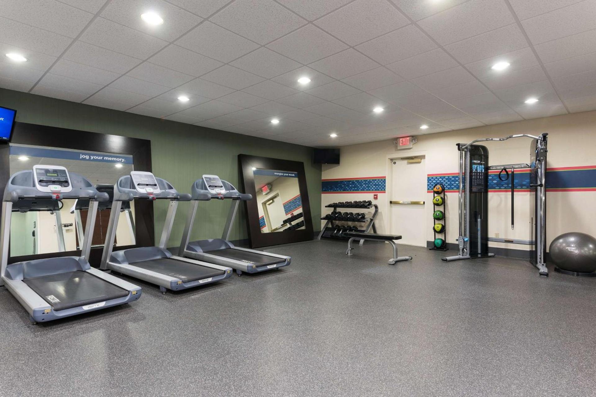 Hampton Inn & Suites East Lansing photo 11