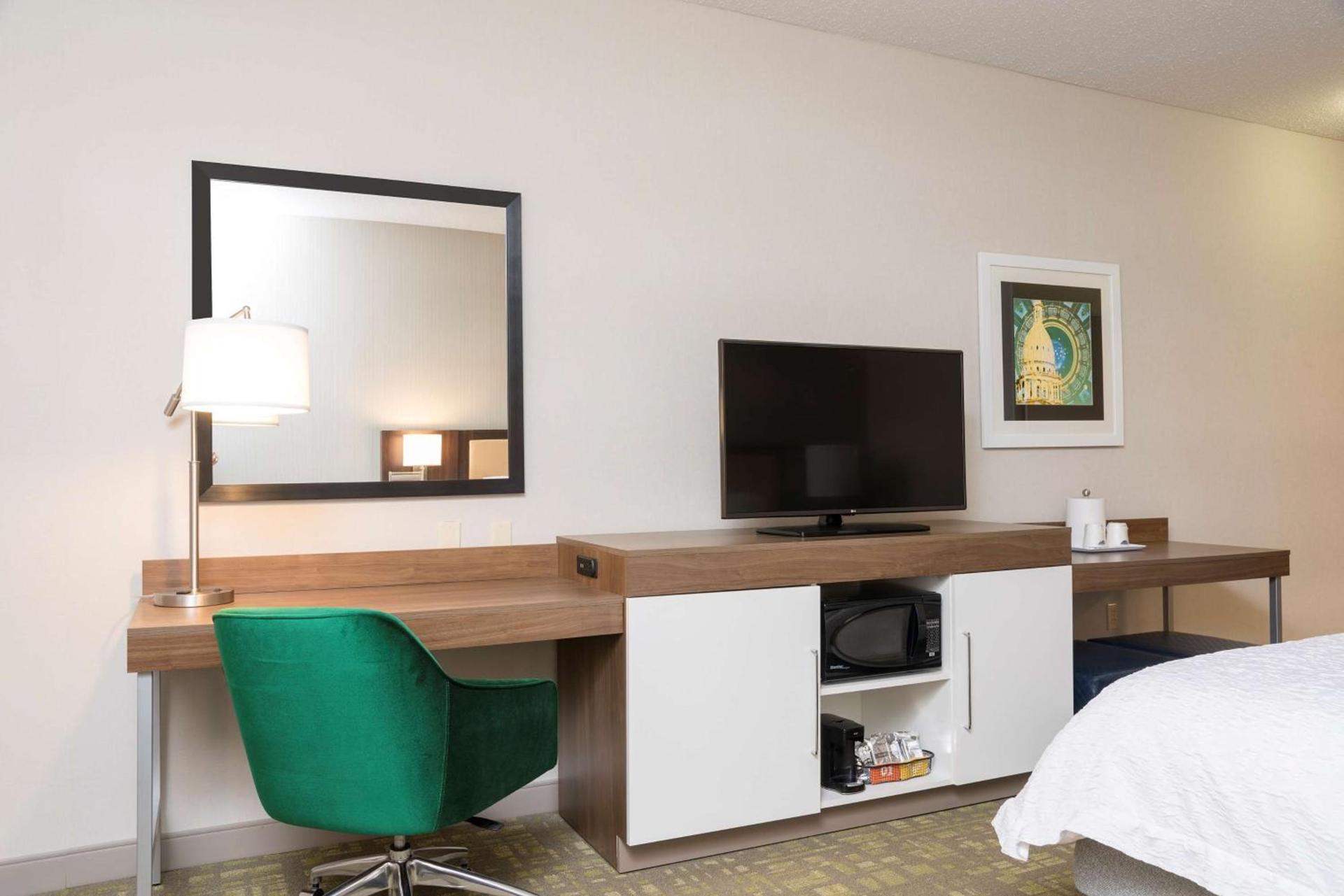 Hampton Inn & Suites East Lansing photo 36