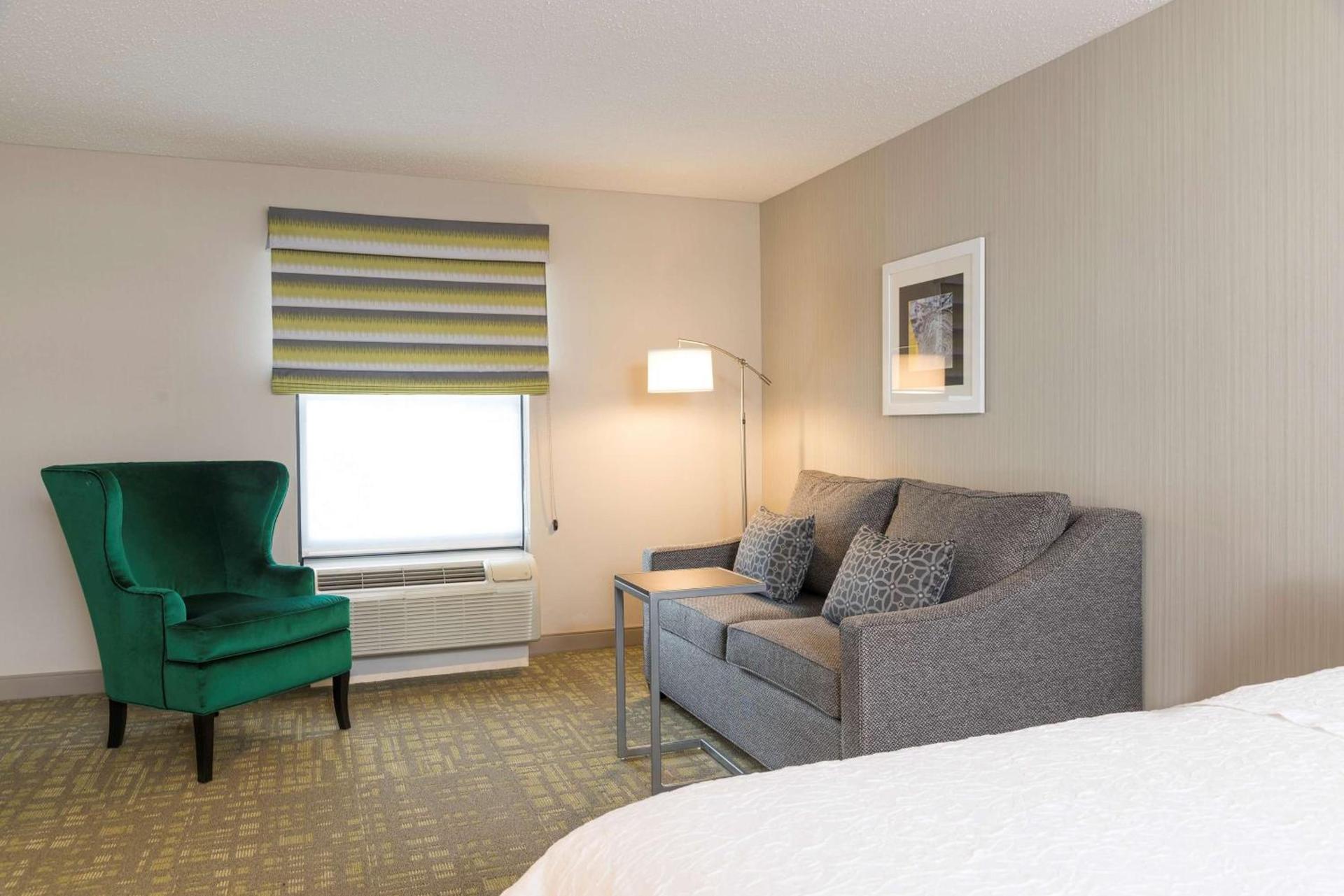 Hampton Inn & Suites East Lansing photo 48