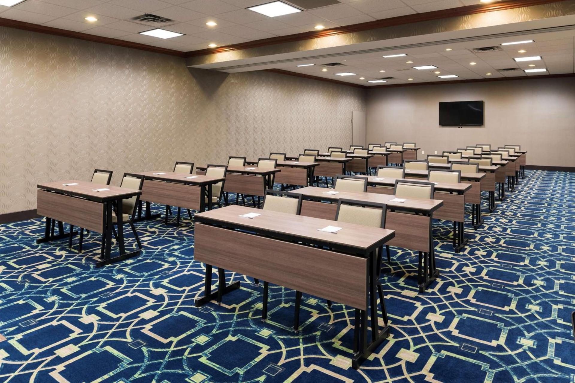 Hampton Inn & Suites East Lansing photo 19
