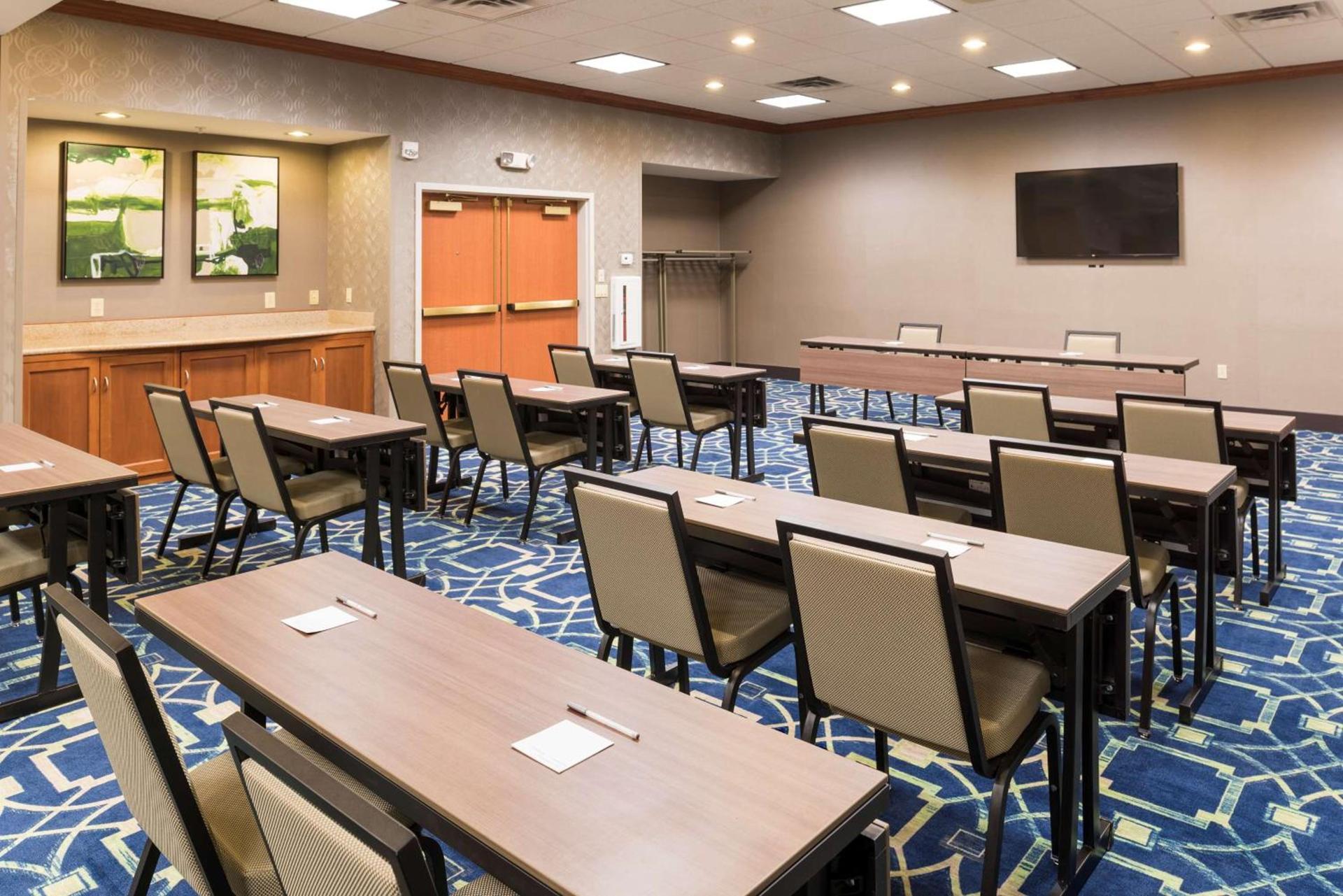 Hampton Inn & Suites East Lansing photo 20