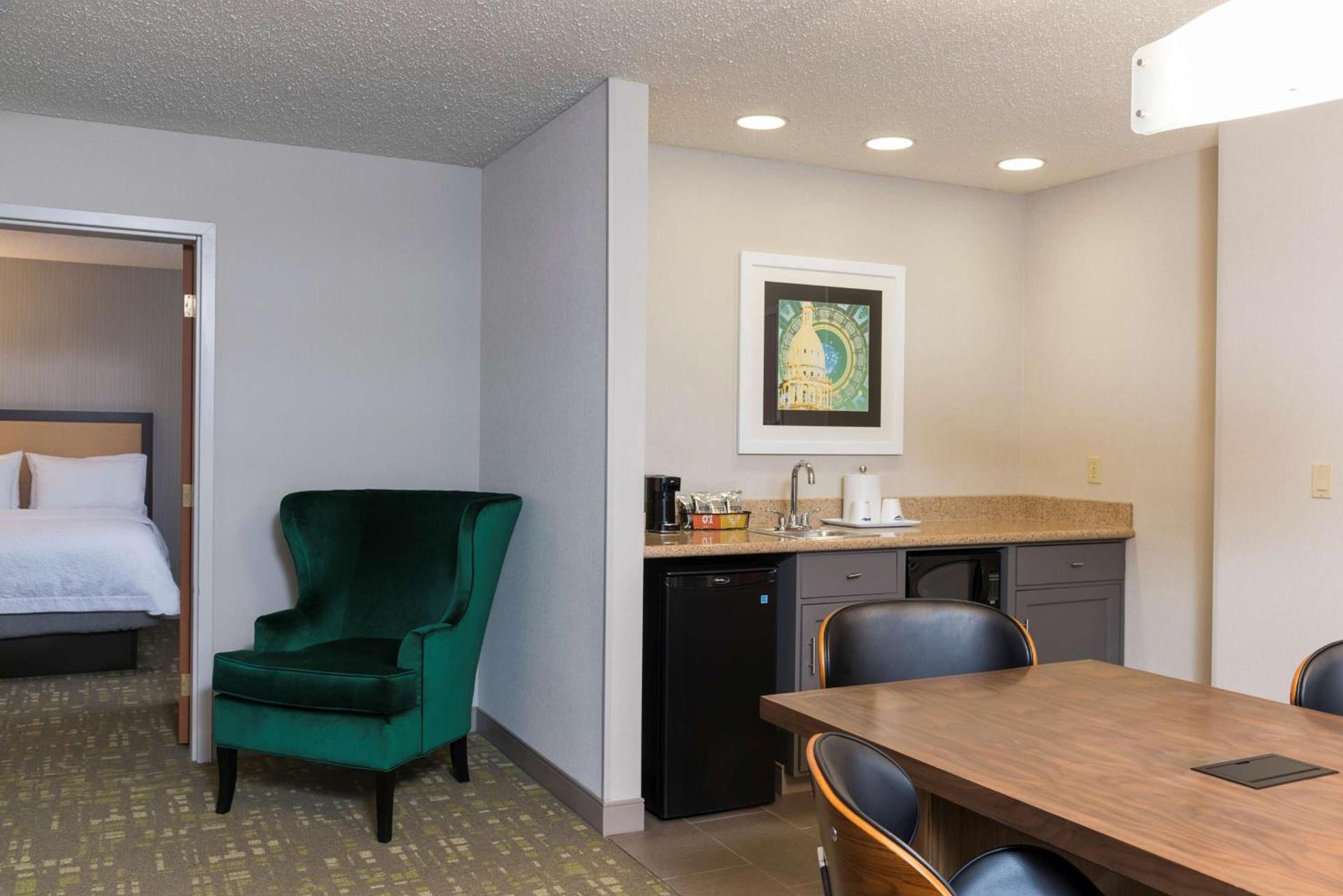 Hampton Inn & Suites East Lansing photo 23