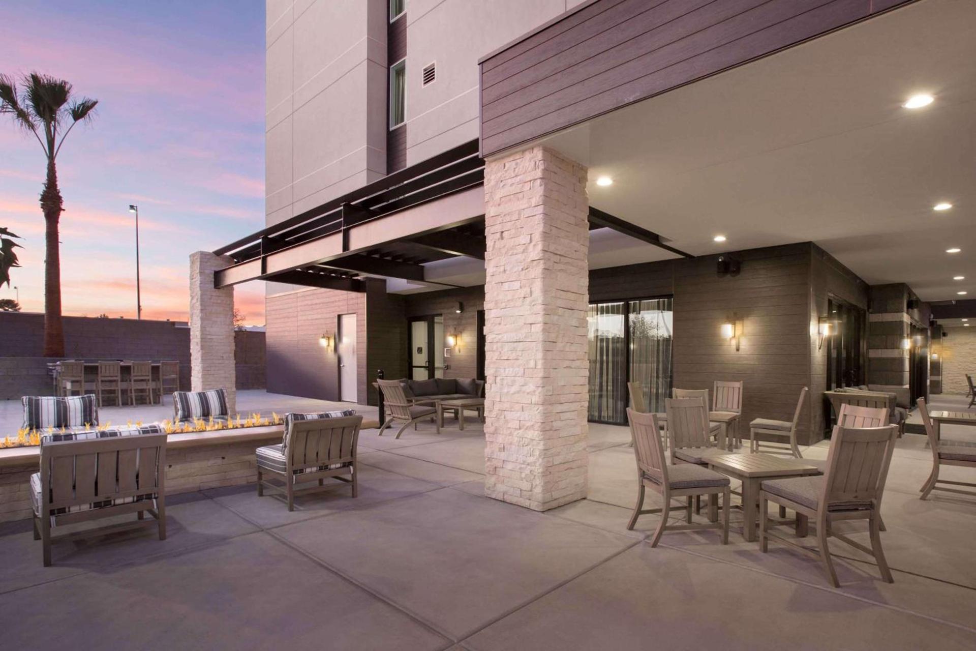 Homewood Suites By Hilton Las Vegas City Center photo 4
