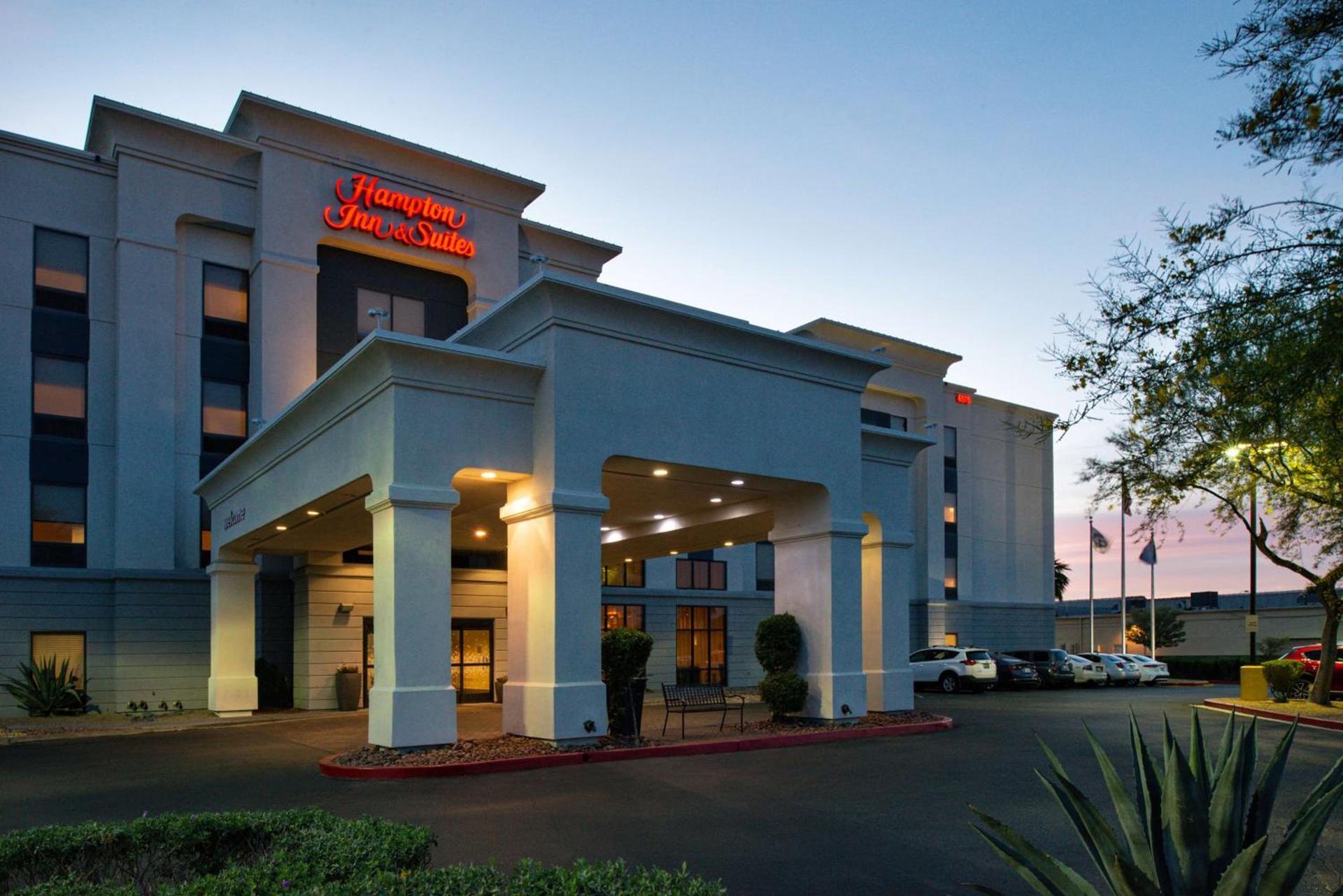 Hampton Inn & Suites Las Vegas Airport photo 2