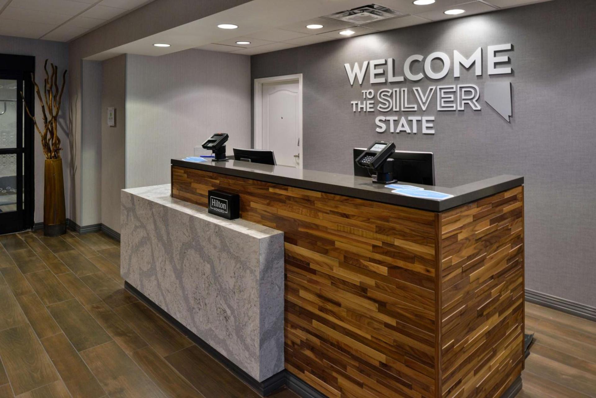 Hampton Inn & Suites Las Vegas Airport photo 4