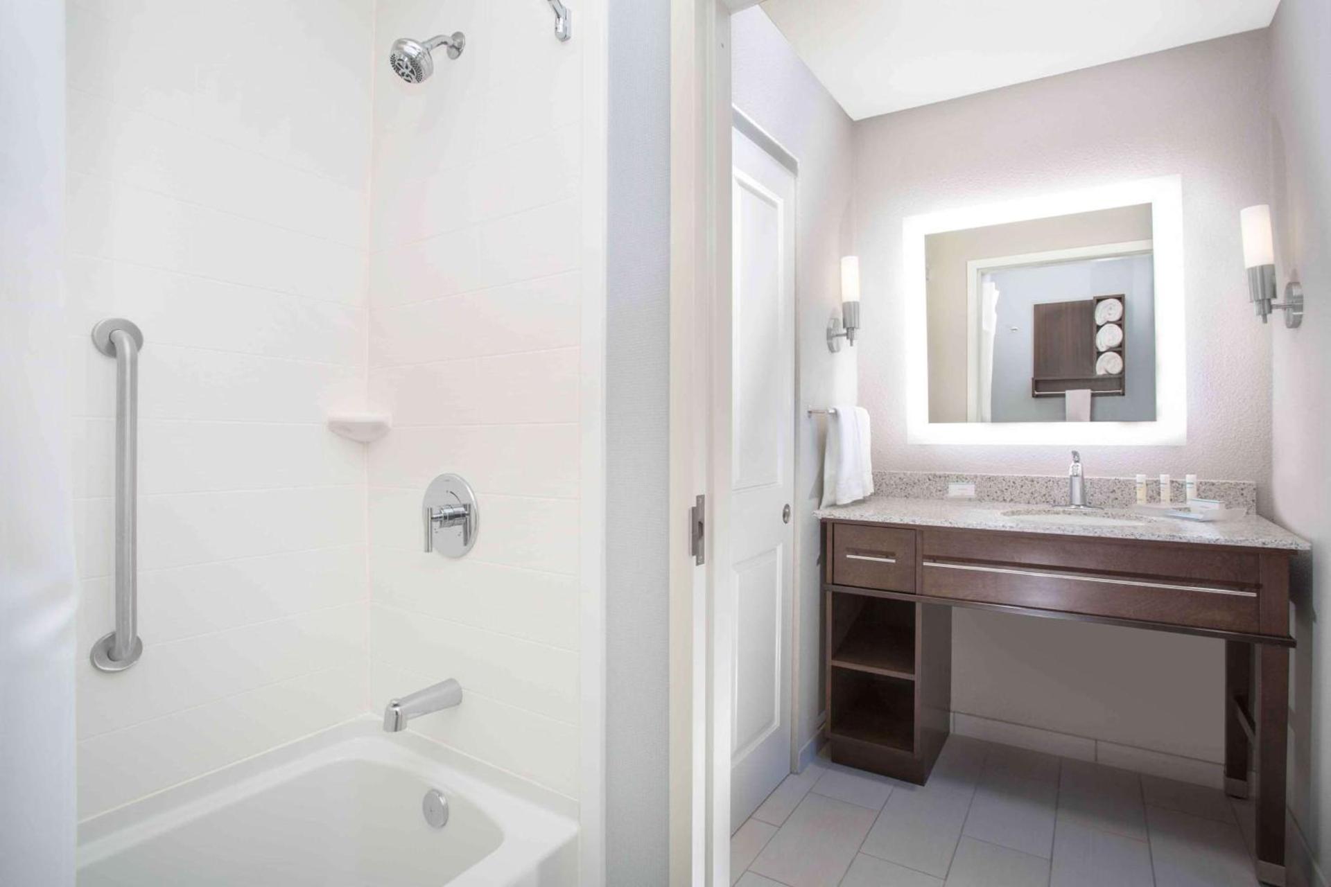 Homewood Suites By Hilton Las Vegas City Center photo 29