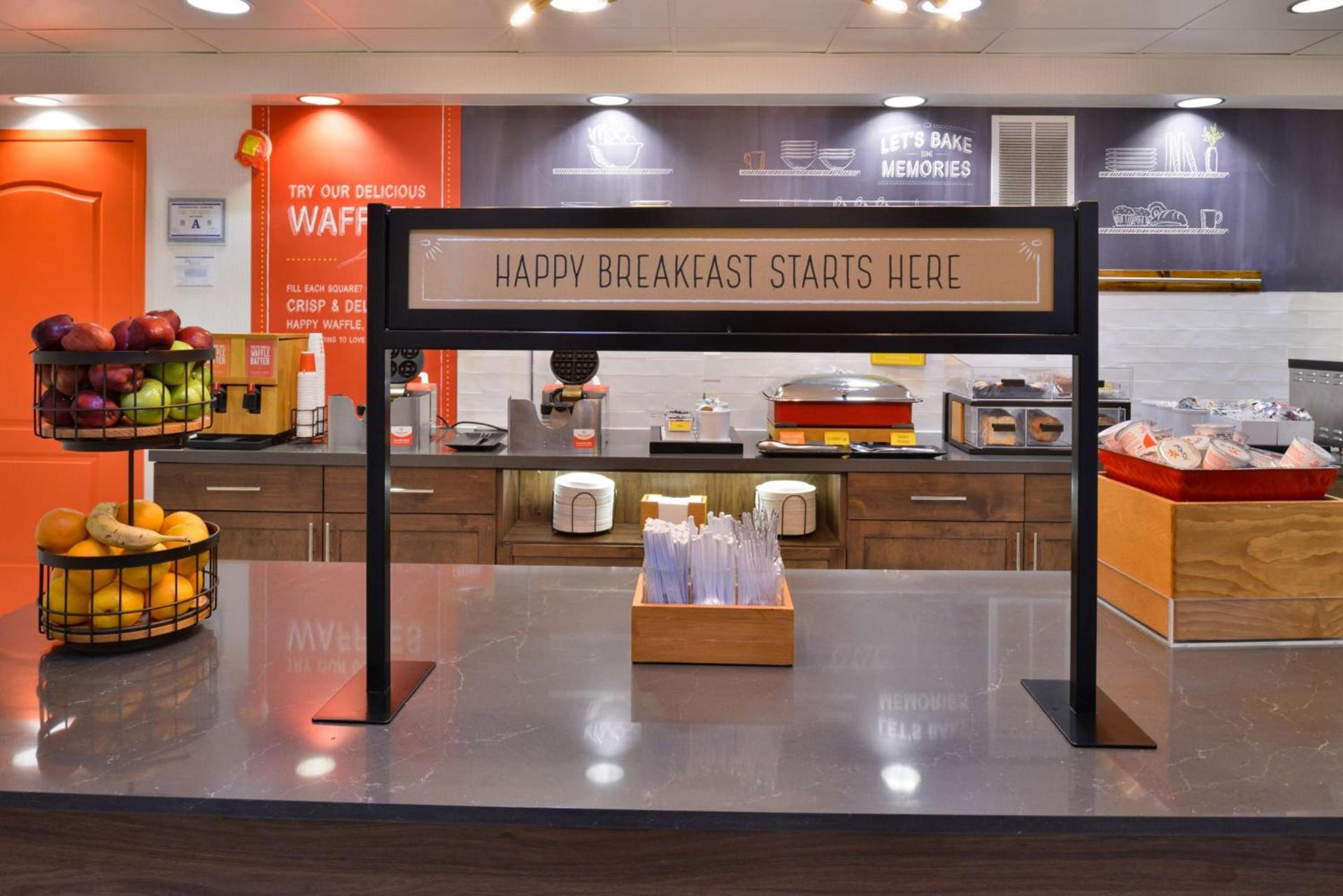 Hampton Inn & Suites Las Vegas Airport photo 12