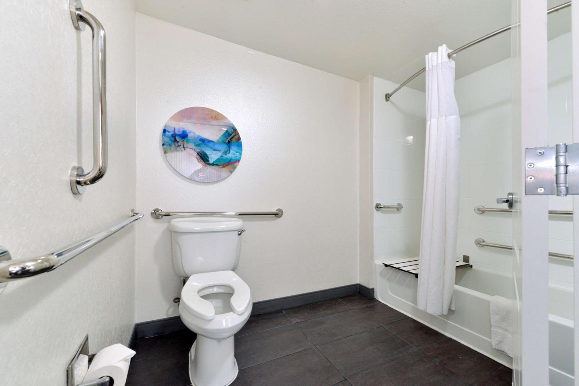 Hampton Inn & Suites Las Vegas Airport photo 20