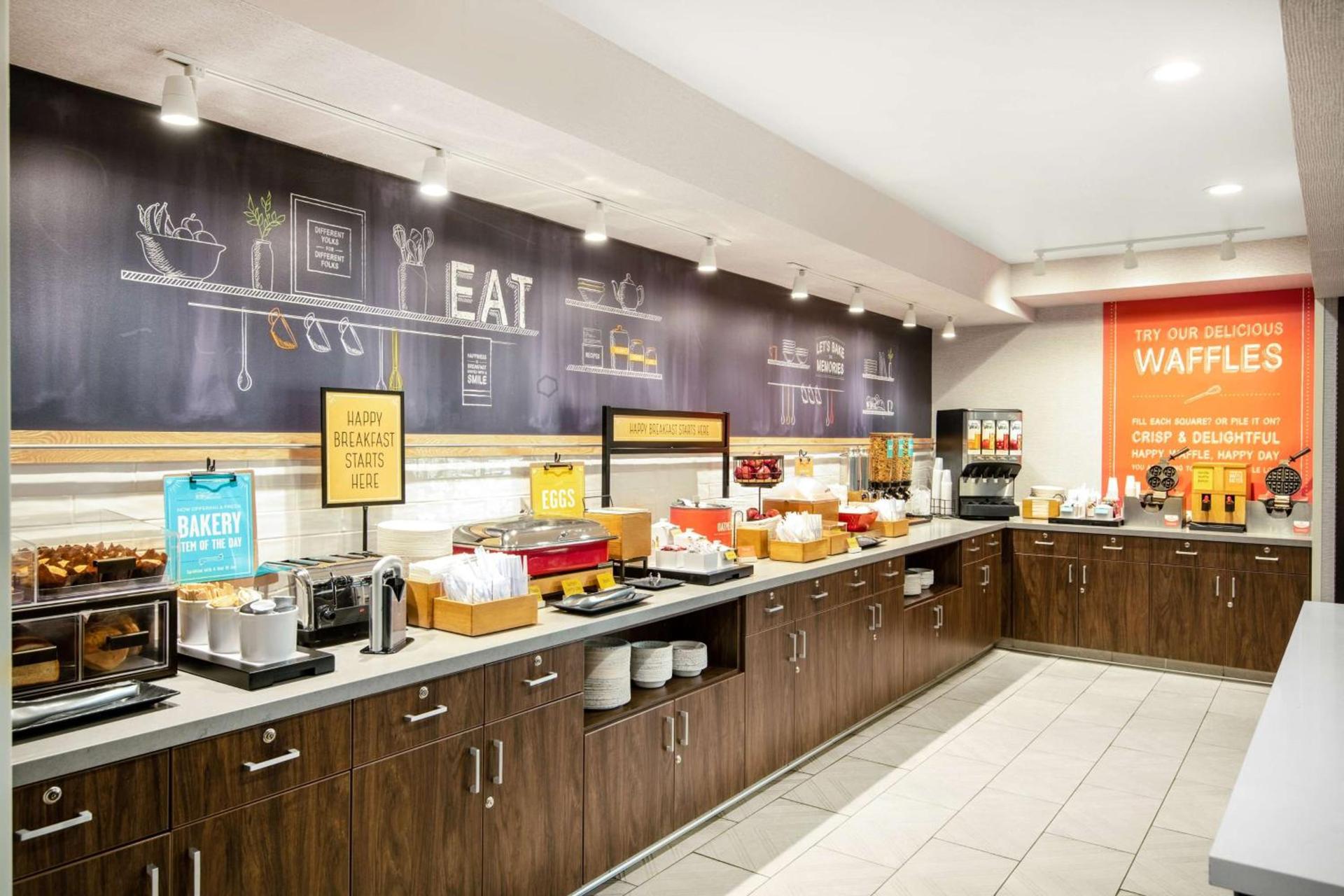 Hampton Inn & Suites Las Vegas-Henderson photo 17