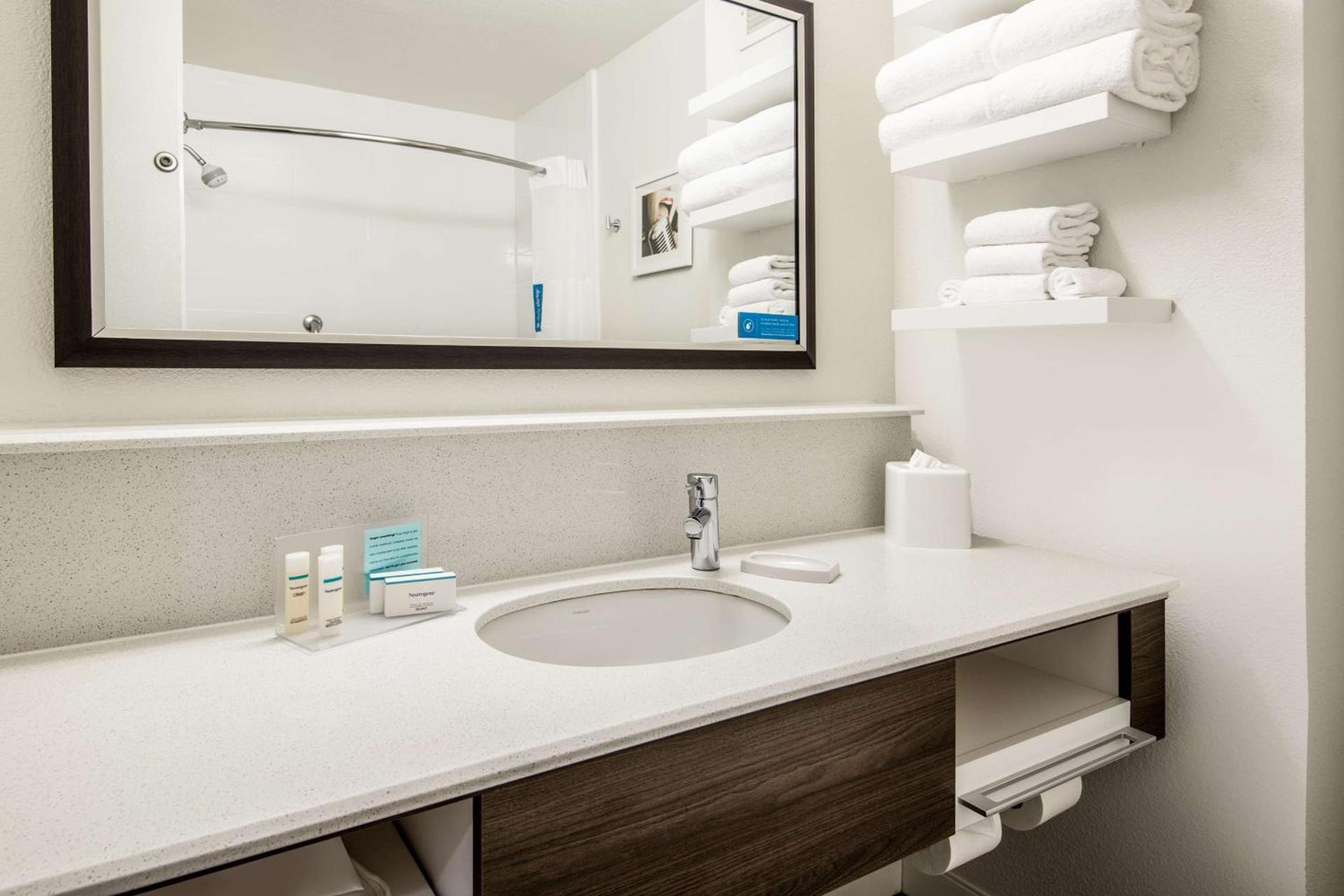 Hampton Inn & Suites Las Vegas-Henderson photo 27