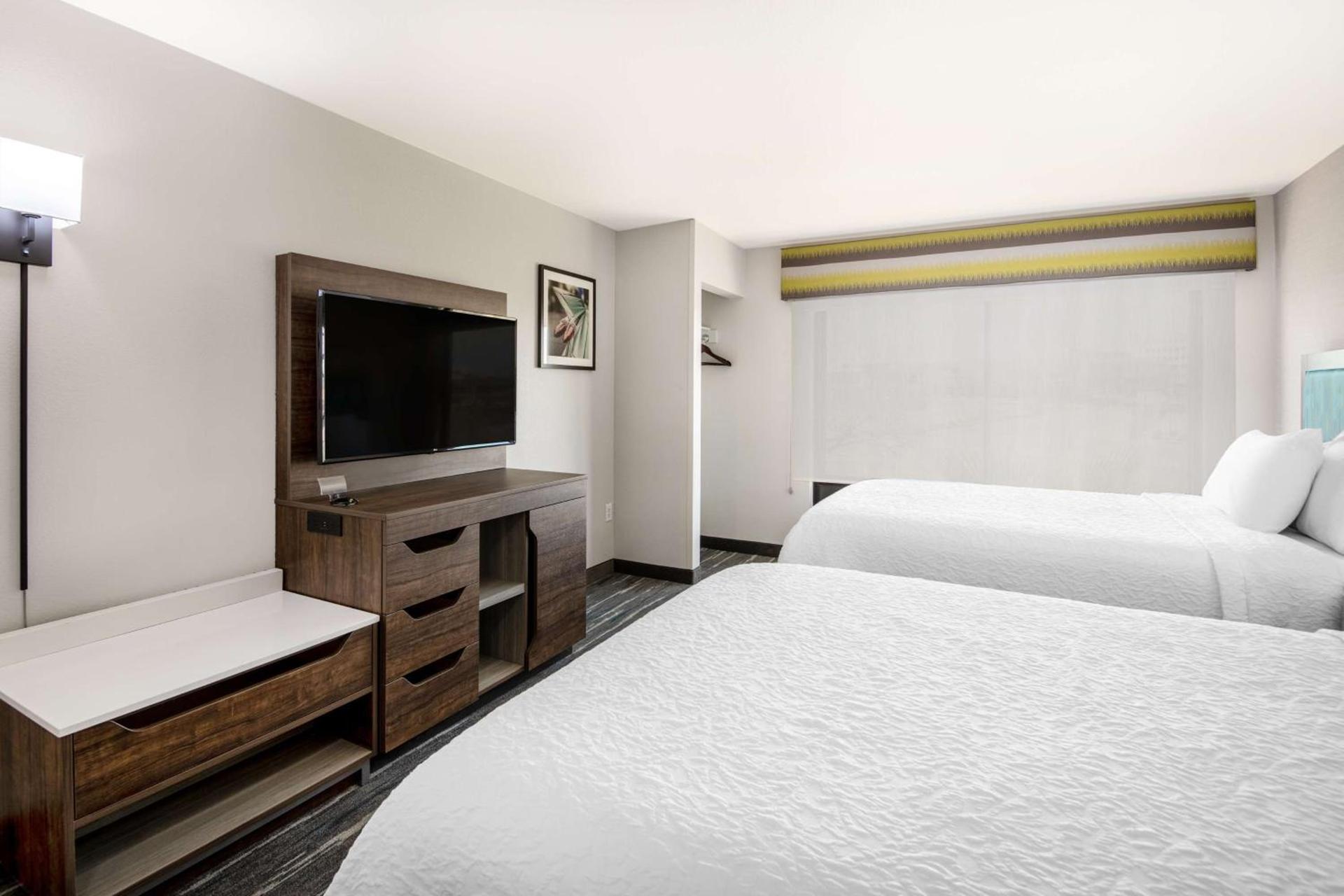 Hampton Inn & Suites Las Vegas-Henderson photo 30
