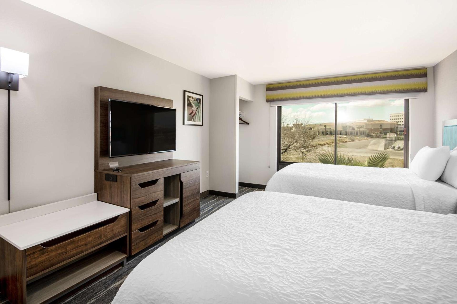 Hampton Inn & Suites Las Vegas-Henderson photo 33