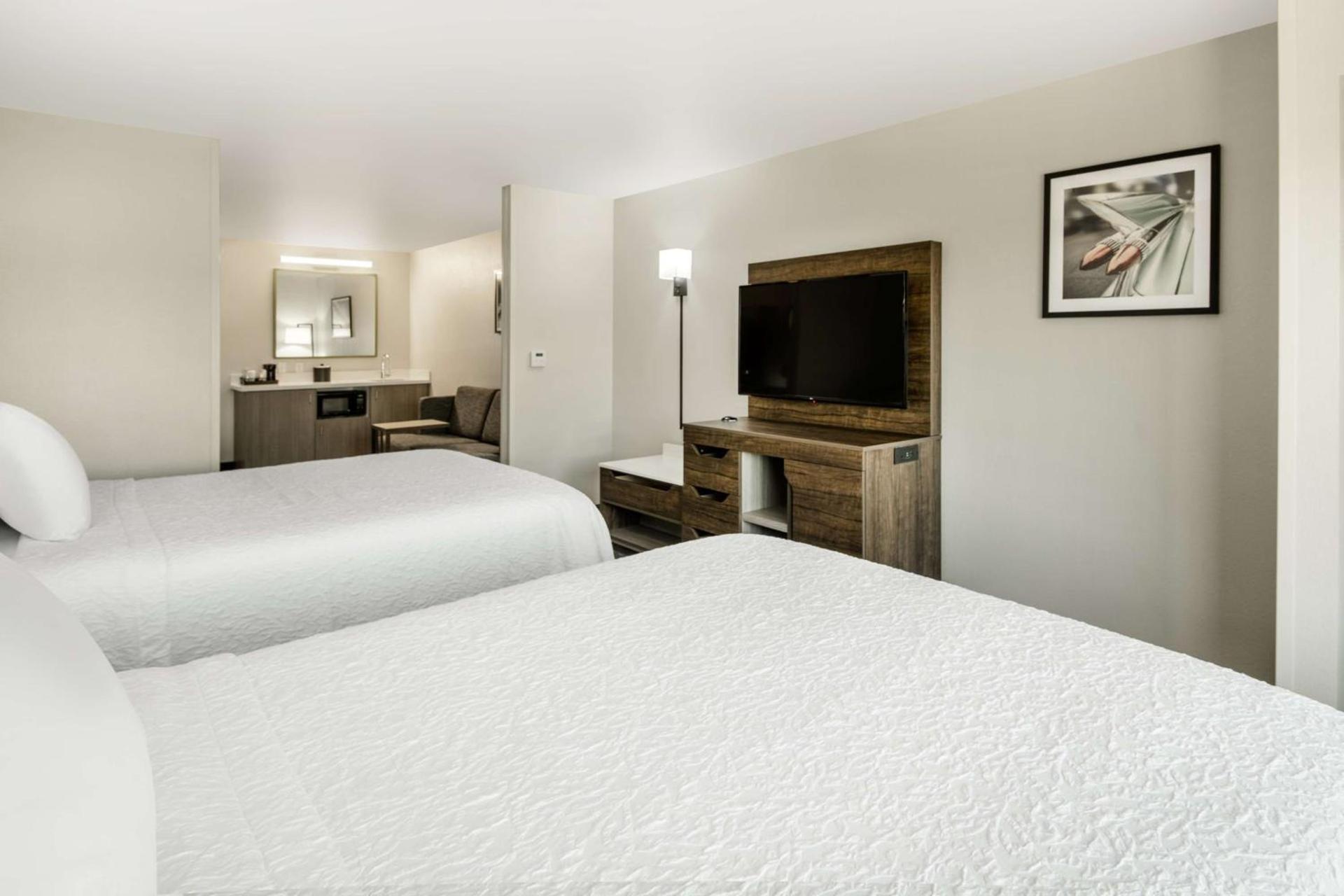 Hampton Inn & Suites Las Vegas-Henderson photo 36