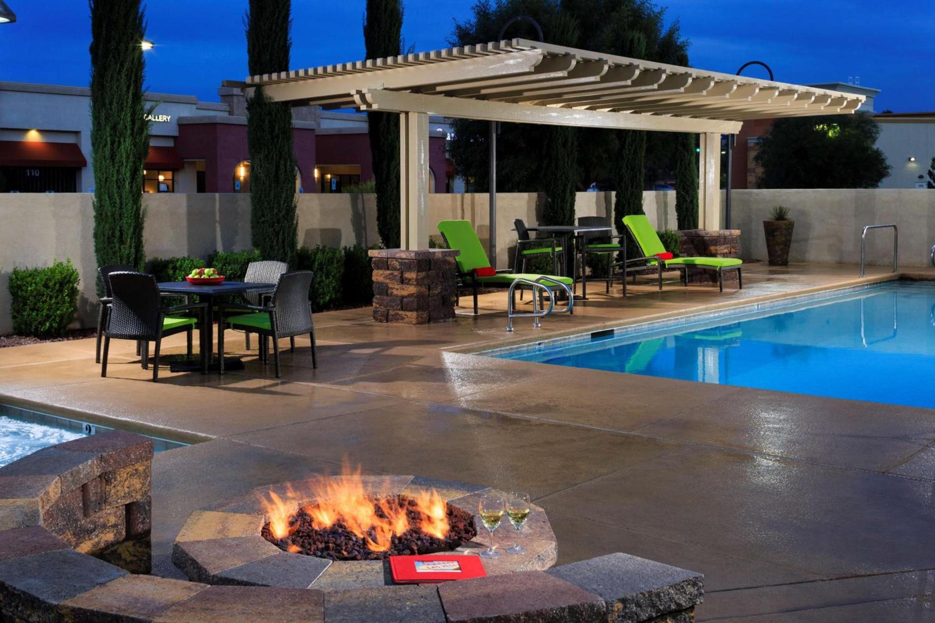 Hampton Inn & Suites Las Vegas South photo 2