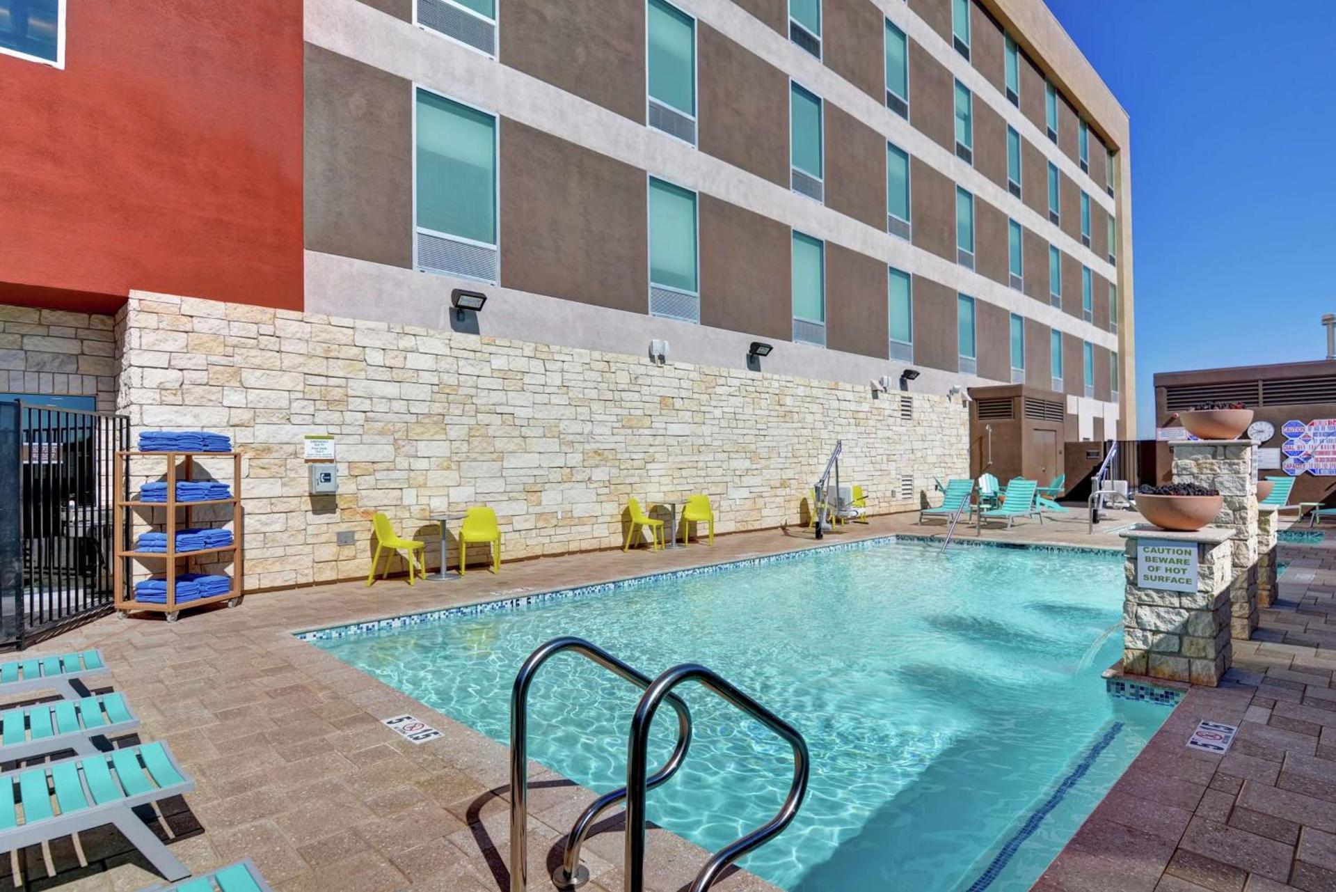 Home2 Suites By Hilton Las Vegas Strip South photo 8