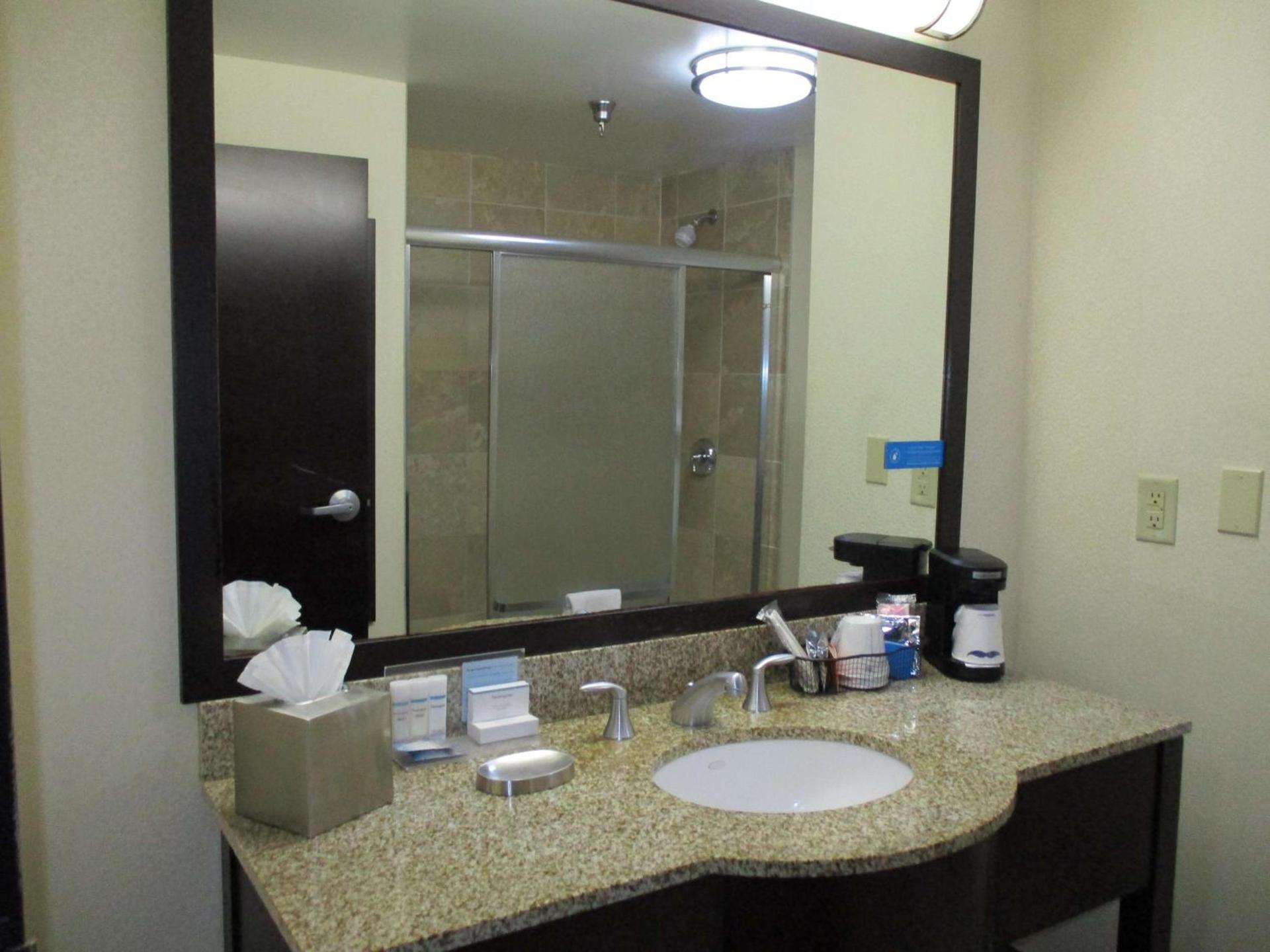 Hampton Inn & Suites Las Vegas South photo 16