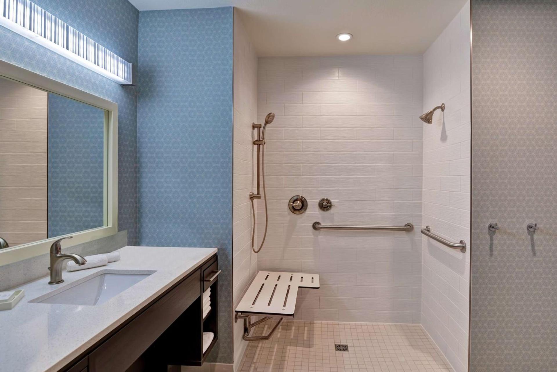 Home2 Suites By Hilton Las Vegas Strip South photo 17