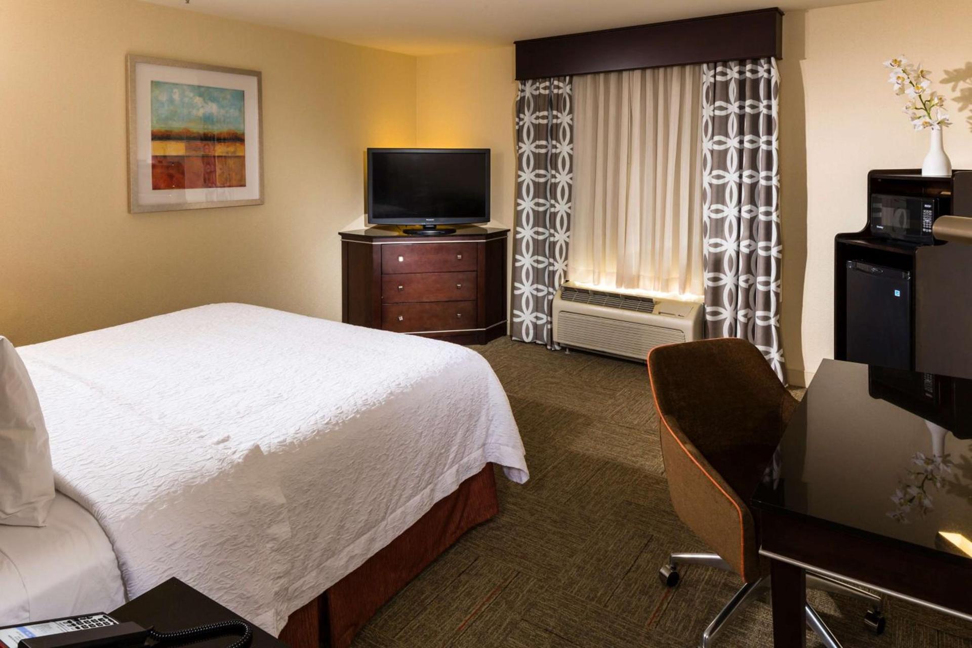 Hampton Inn & Suites Las Vegas South photo 23
