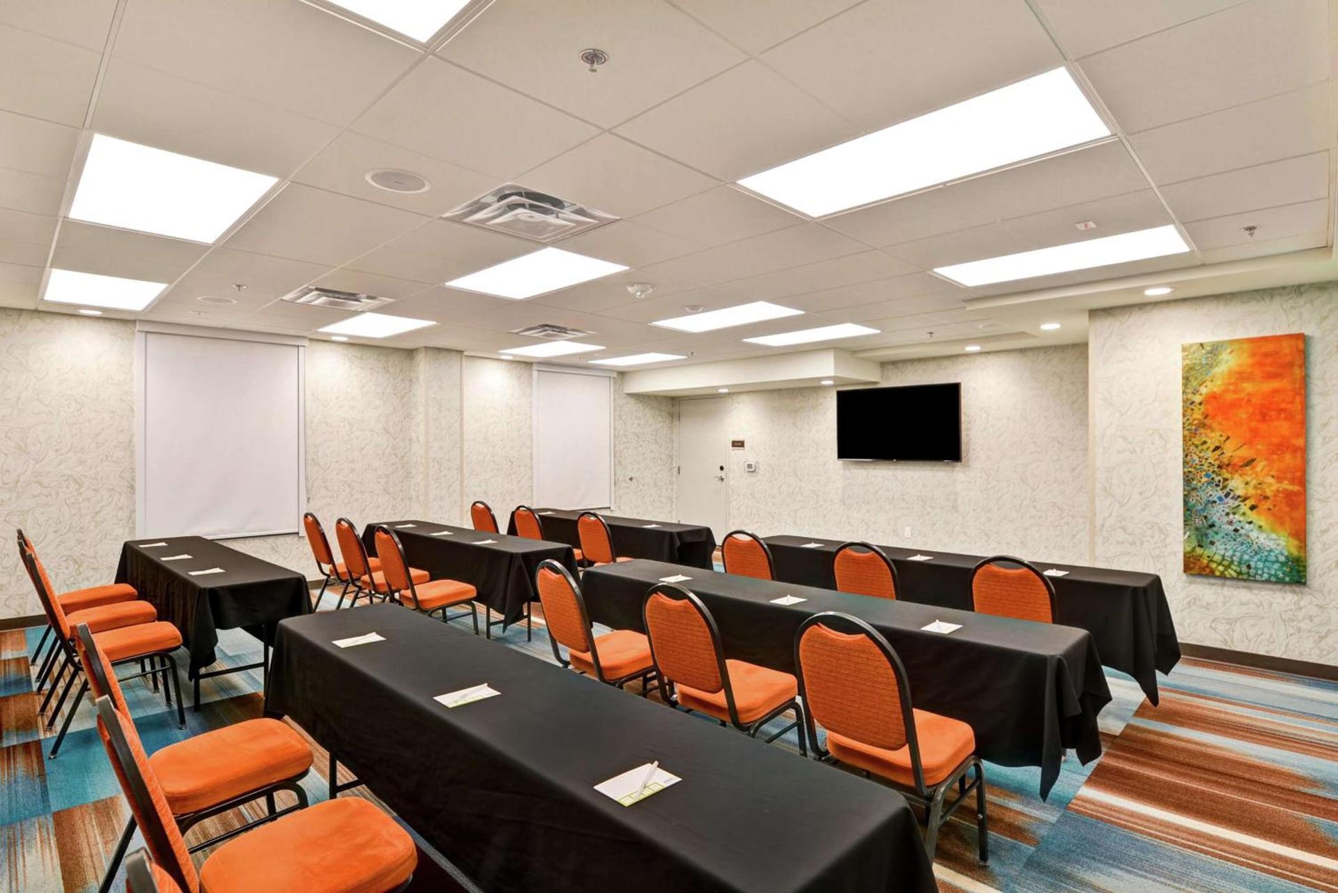 Home2 Suites By Hilton Las Vegas Strip South photo 28