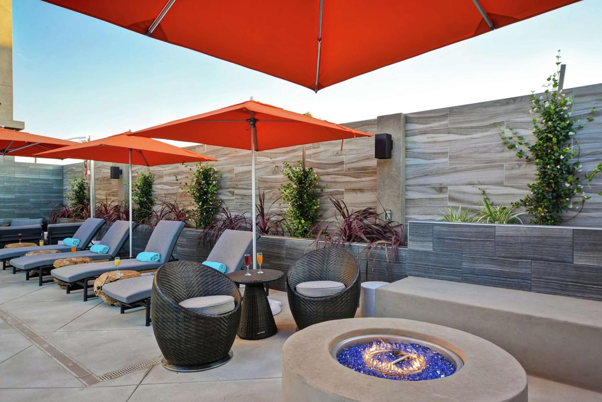 Hampton Inn & Suites Los Angeles Burbank Airport photo 6