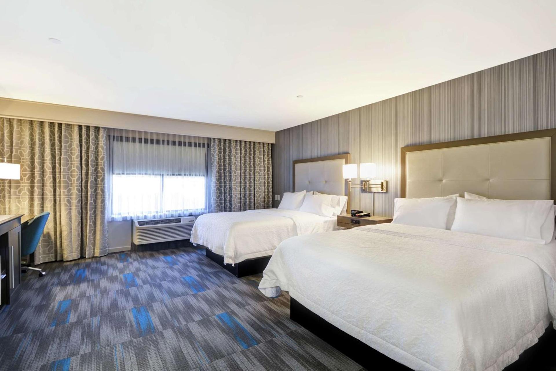 Hampton Inn & Suites Los Angeles Burbank Airport photo 20