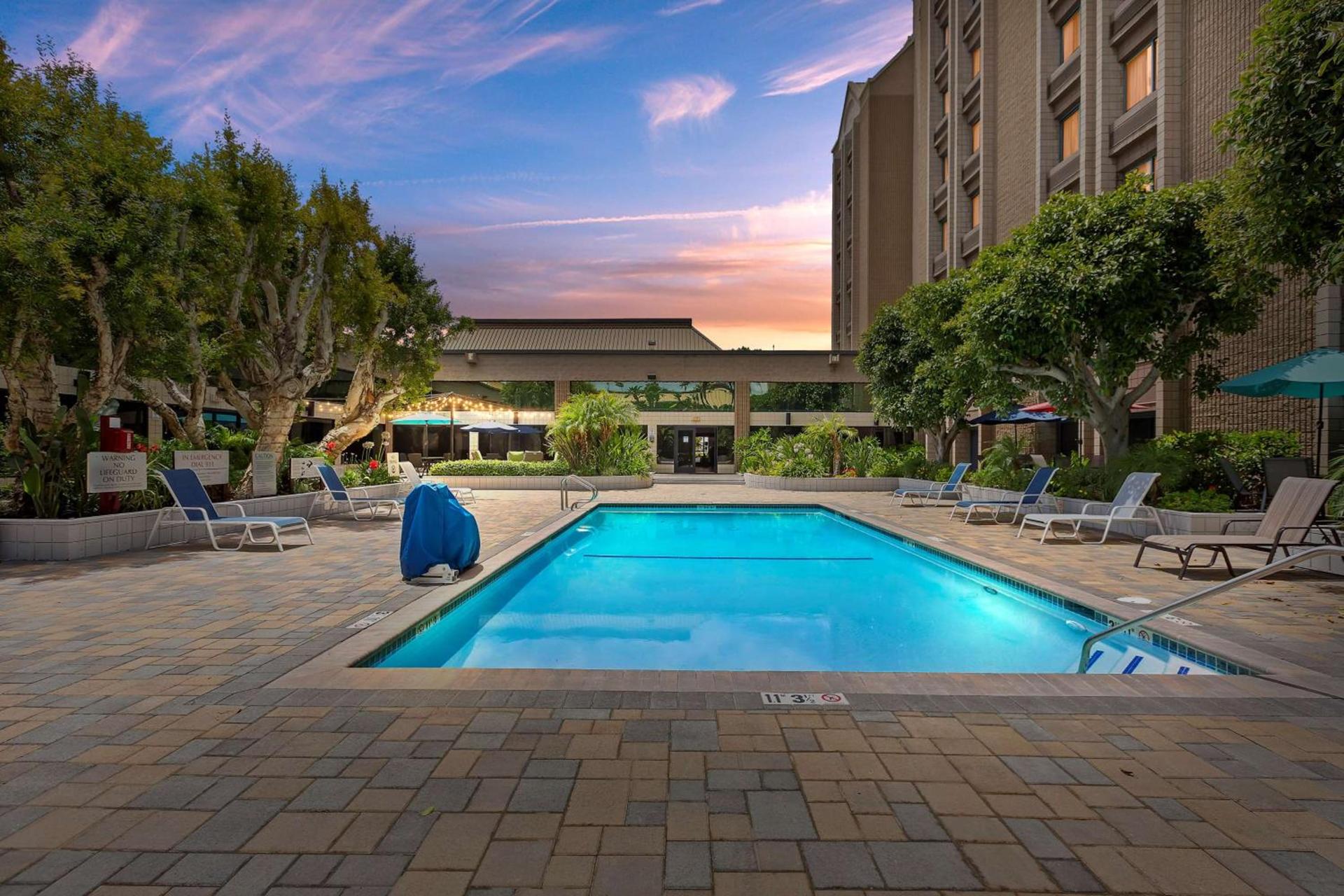 Doubletree by Hilton Whittier photo 10