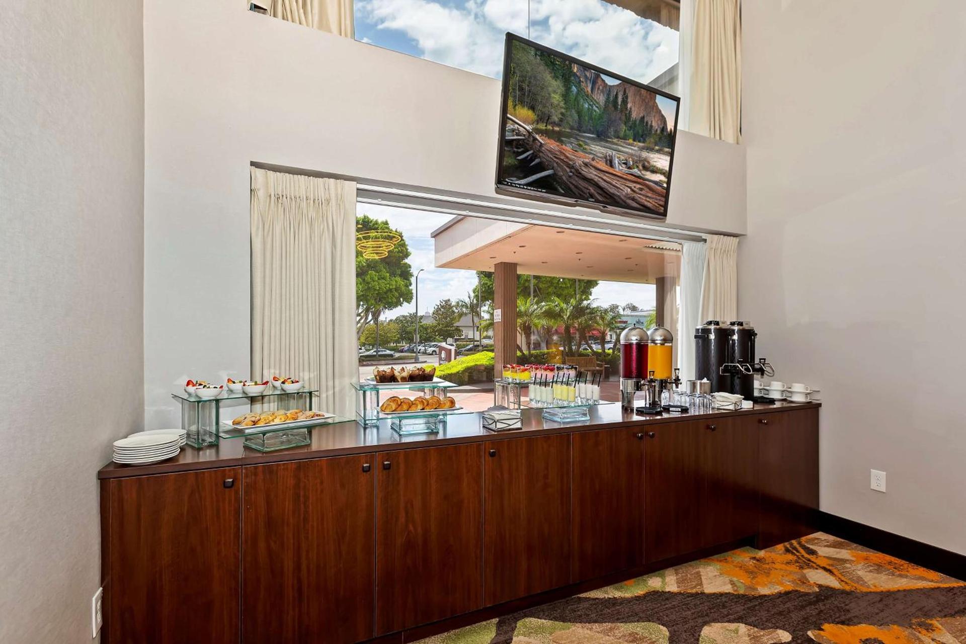Doubletree by Hilton Whittier photo 13