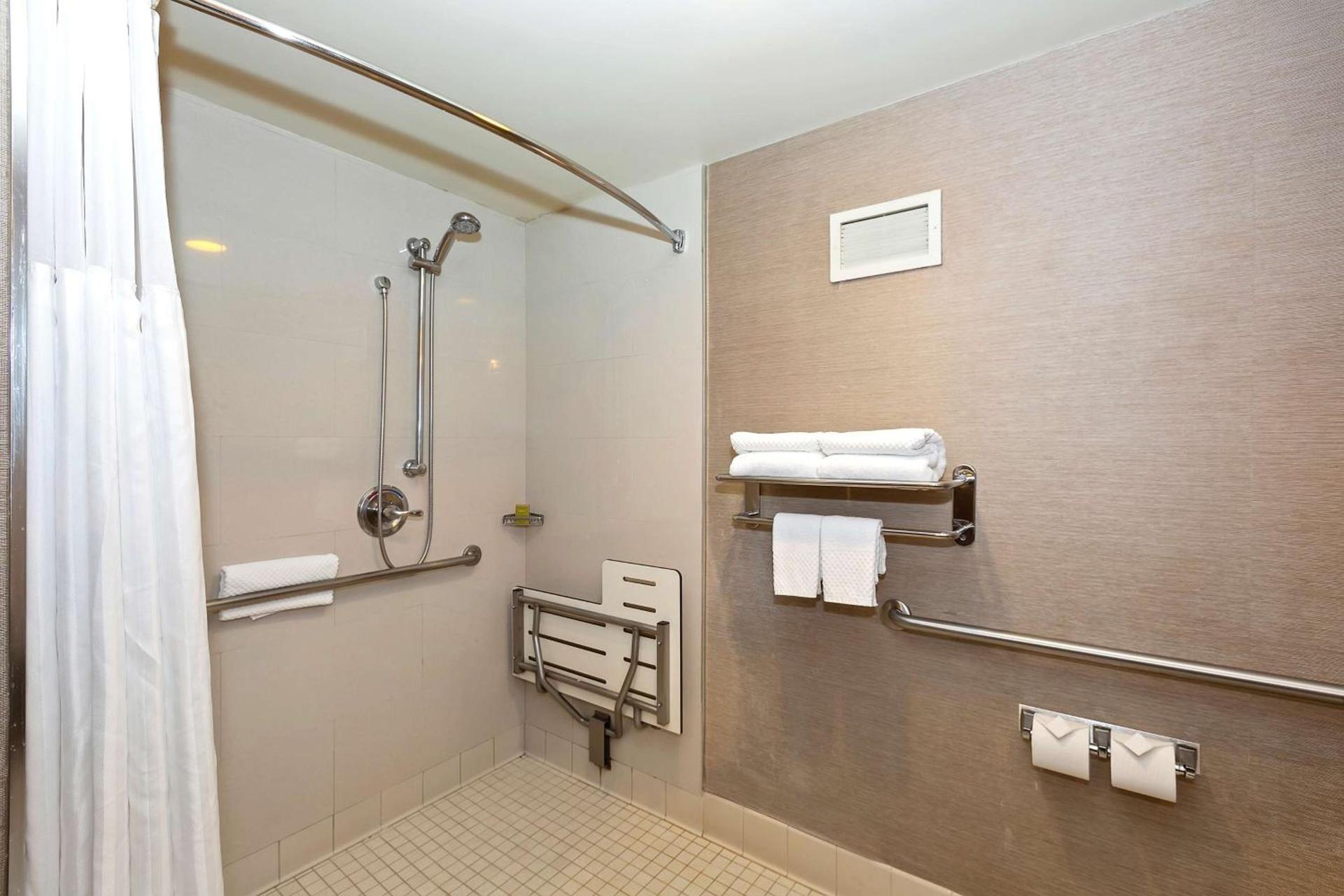 Doubletree by Hilton Whittier photo 20