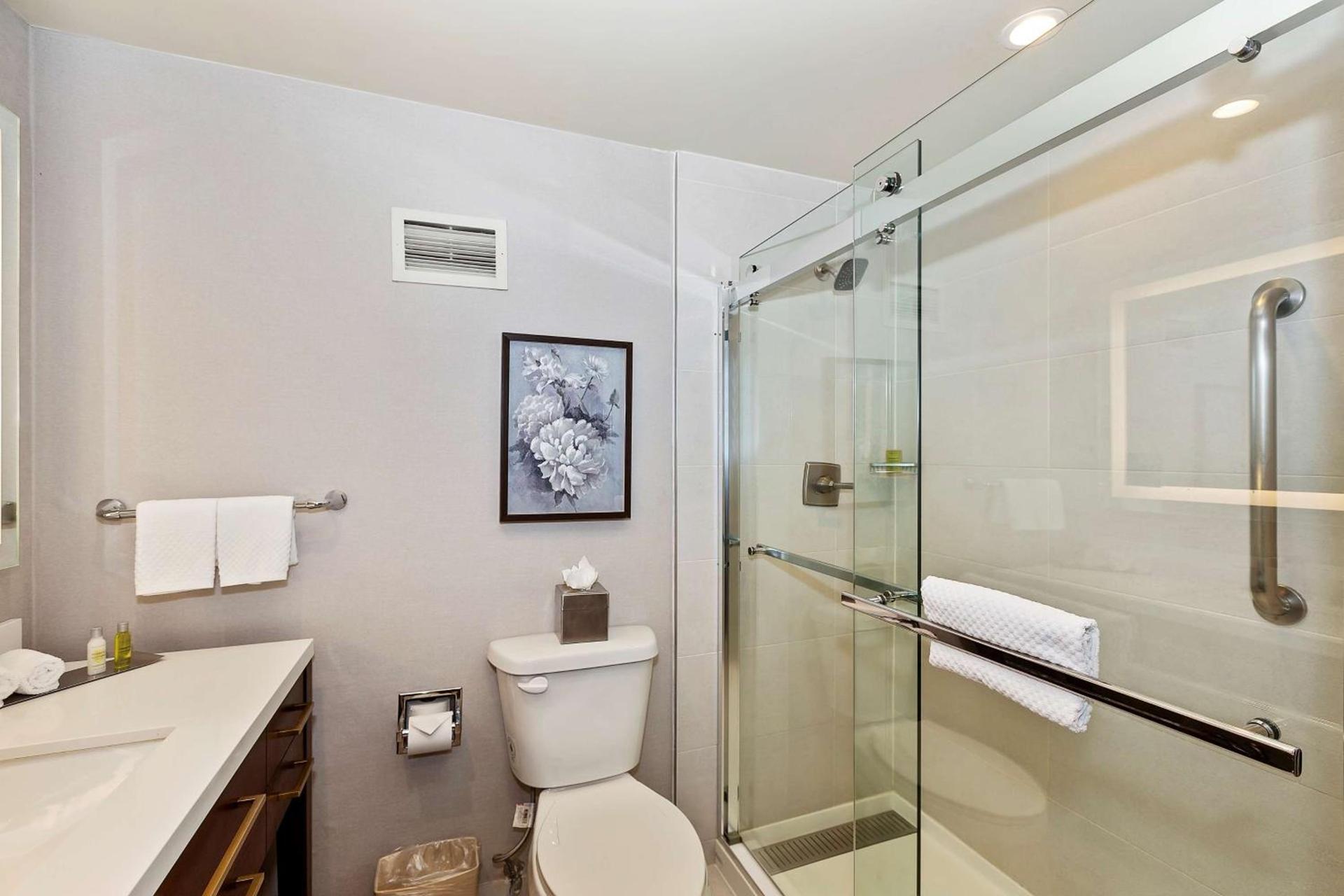 Doubletree by Hilton Whittier photo 21