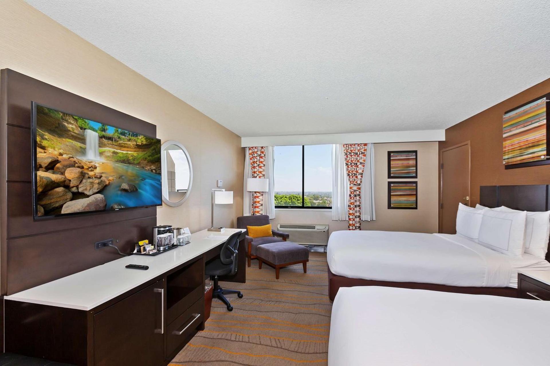 Doubletree by Hilton Whittier photo 22