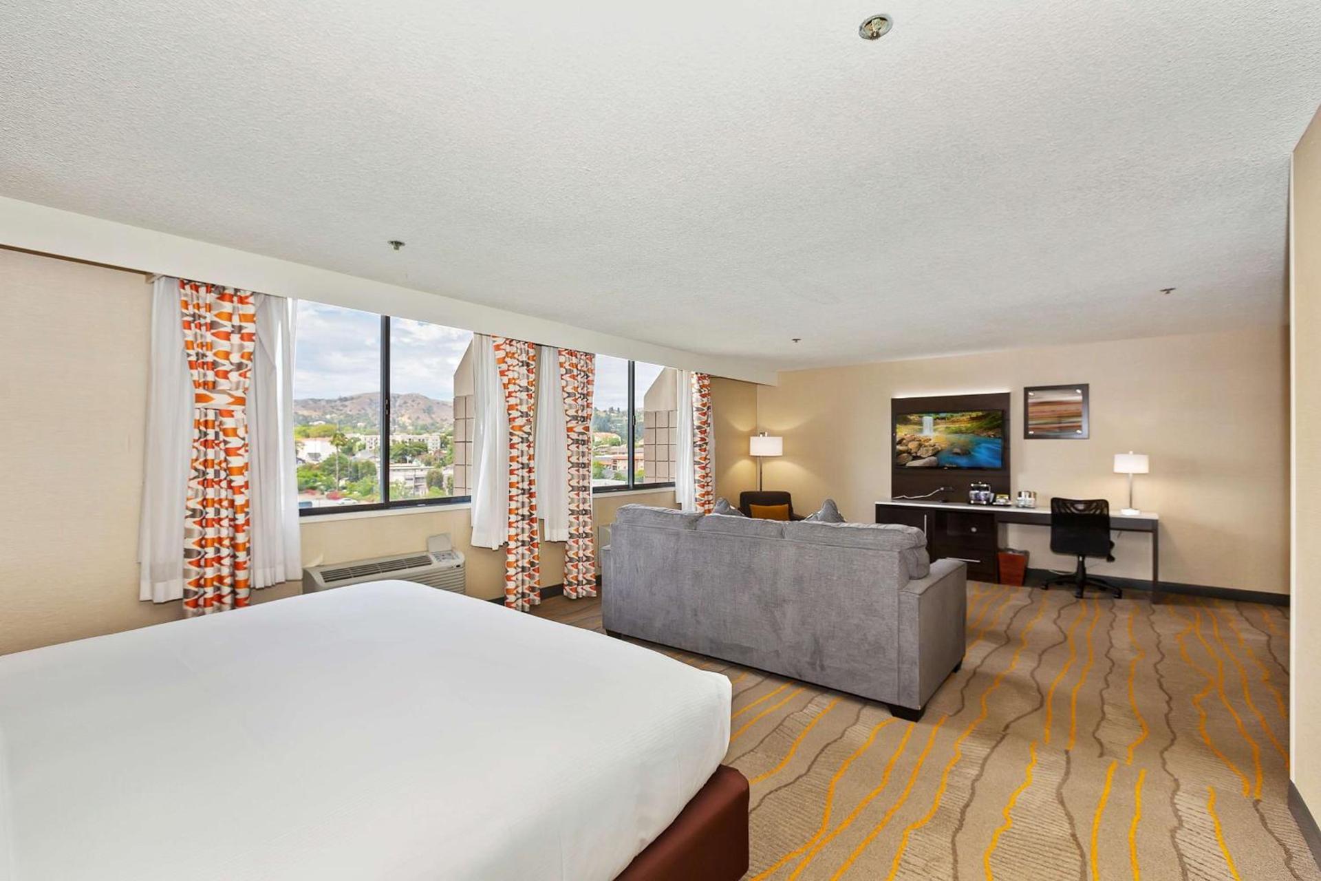 Doubletree by Hilton Whittier photo 25