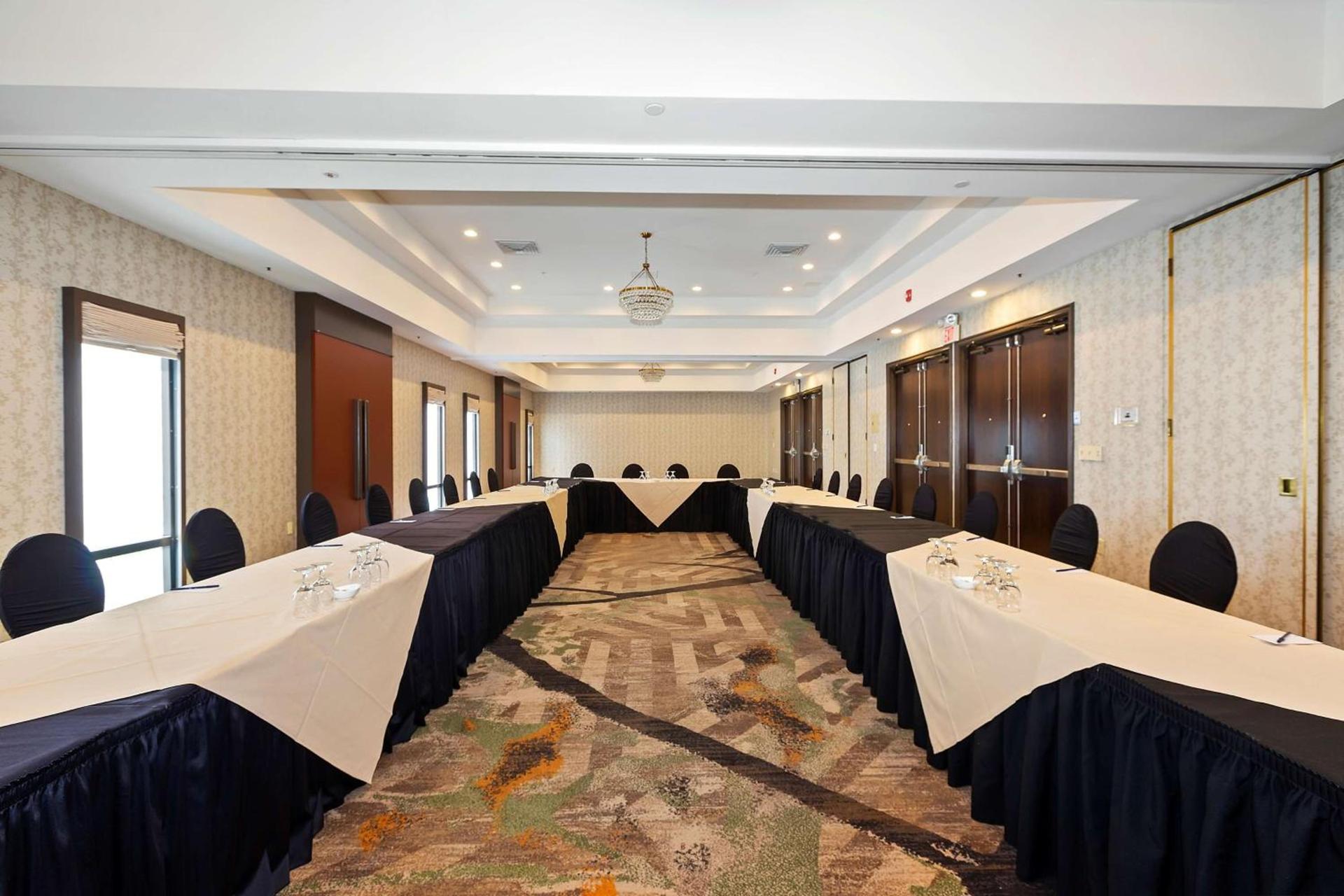 Doubletree by Hilton Whittier photo 35