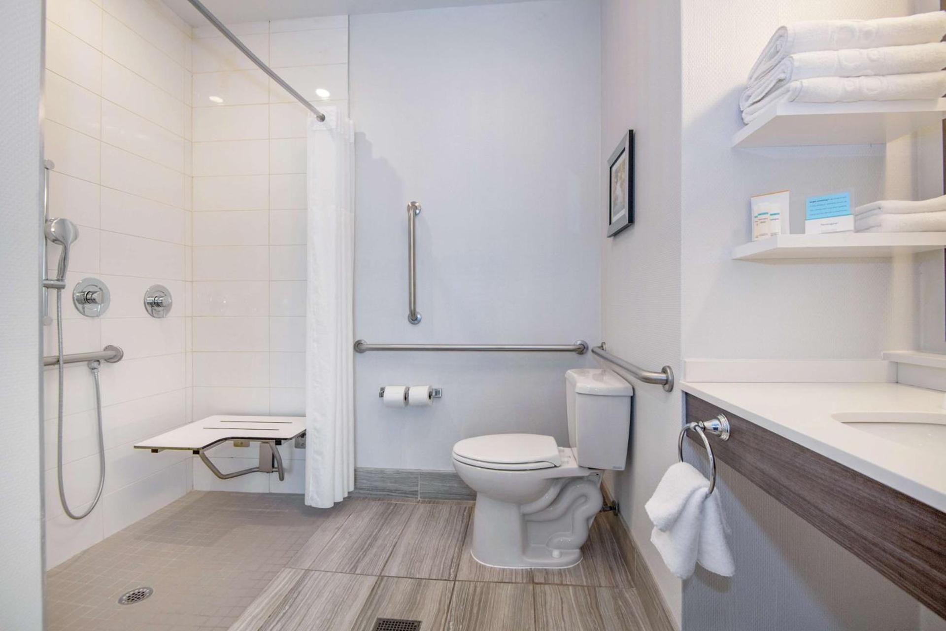 Hampton Inn Lumberton, NC photo 24