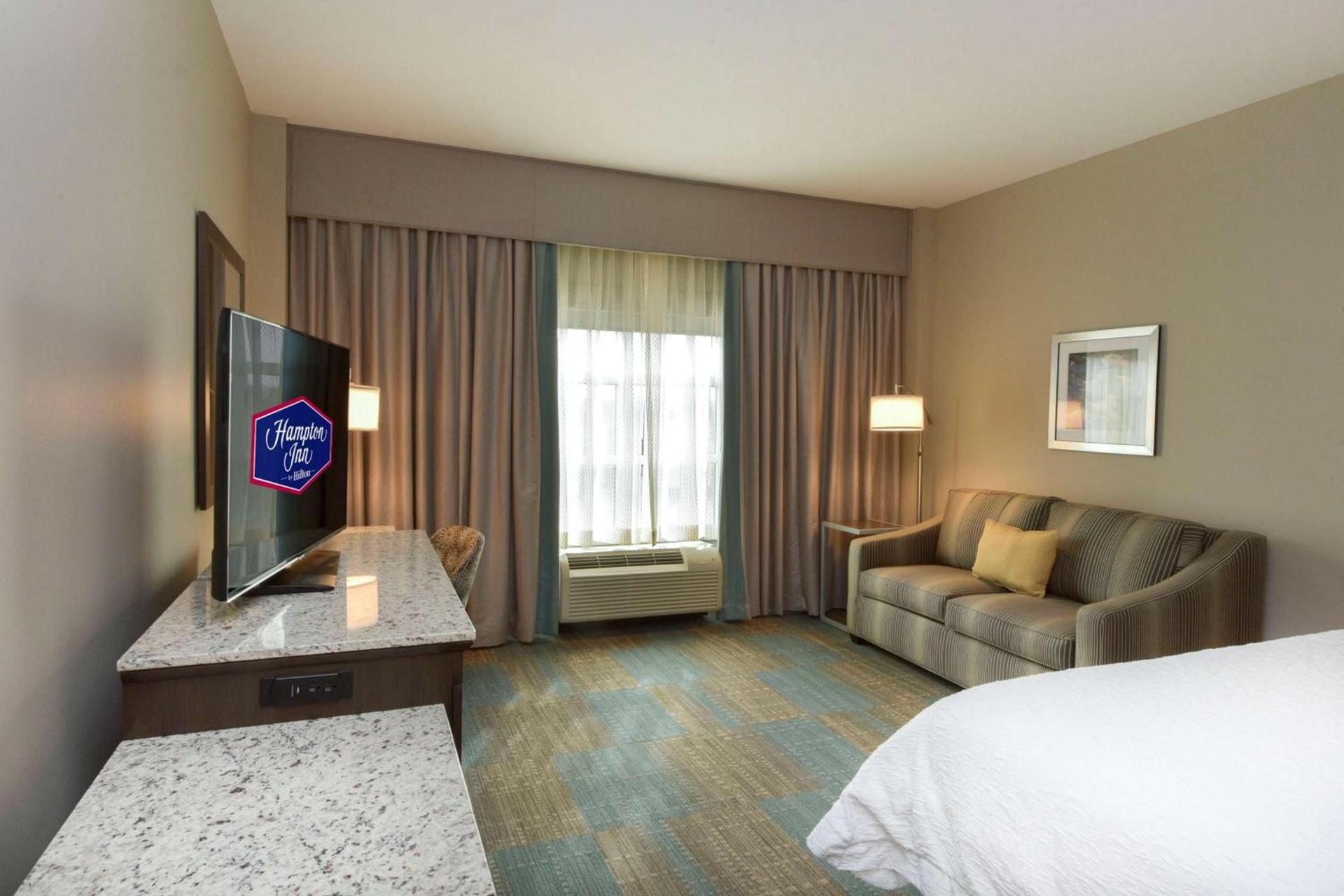 Hampton Inn Lumberton, NC photo 33