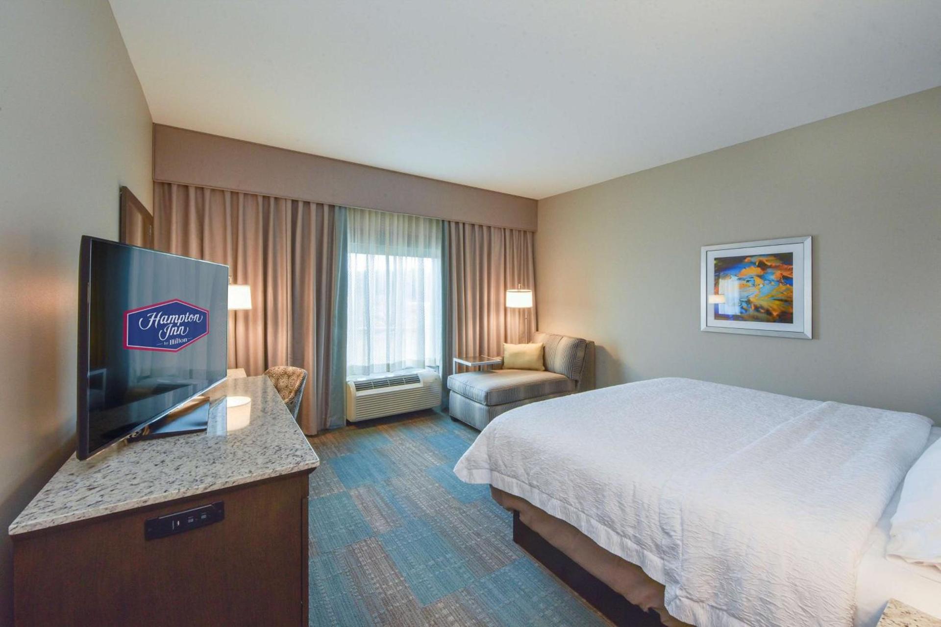 Hampton Inn Lumberton, NC photo 35