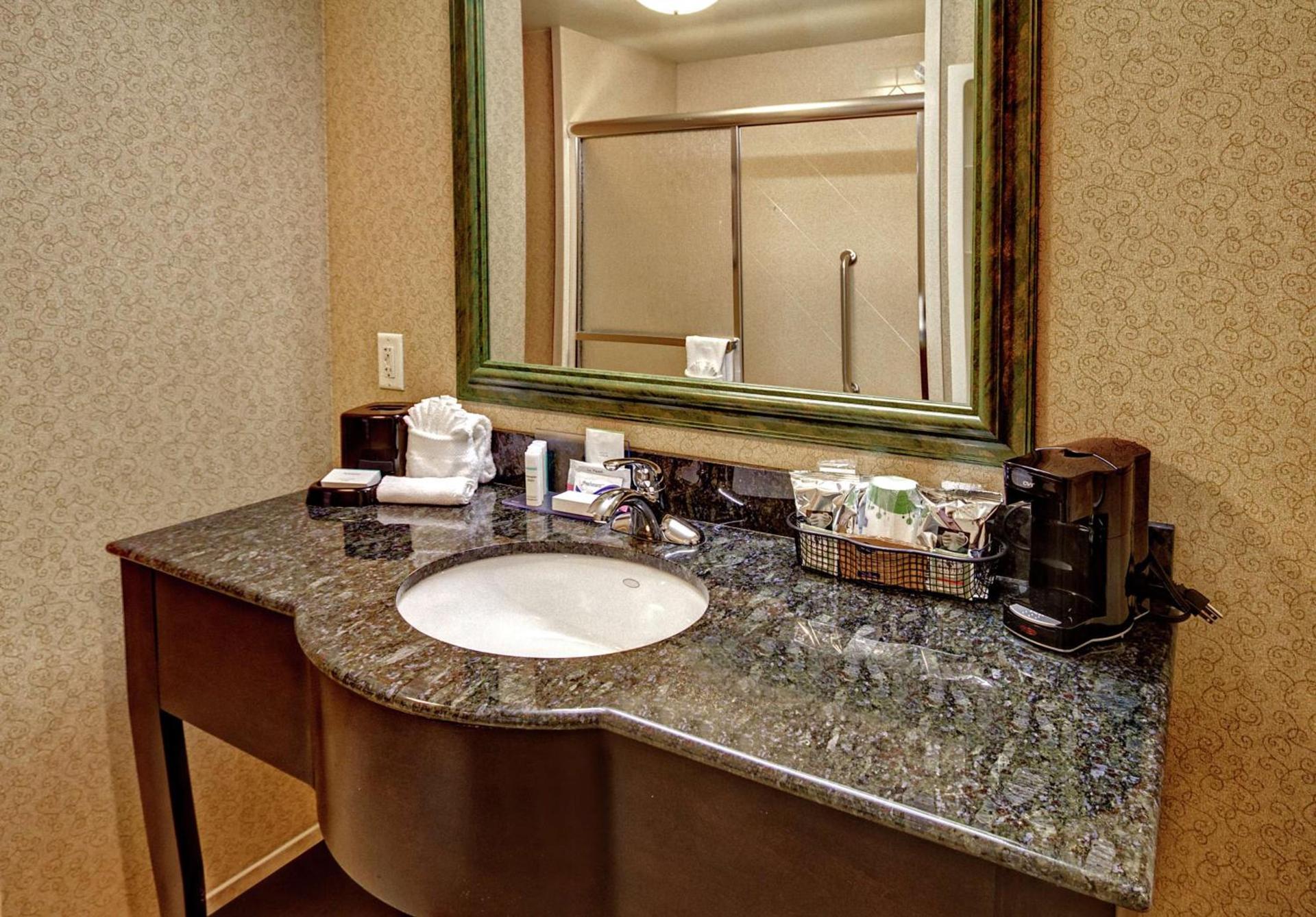 Hampton Inn & Suites Lebanon photo 25