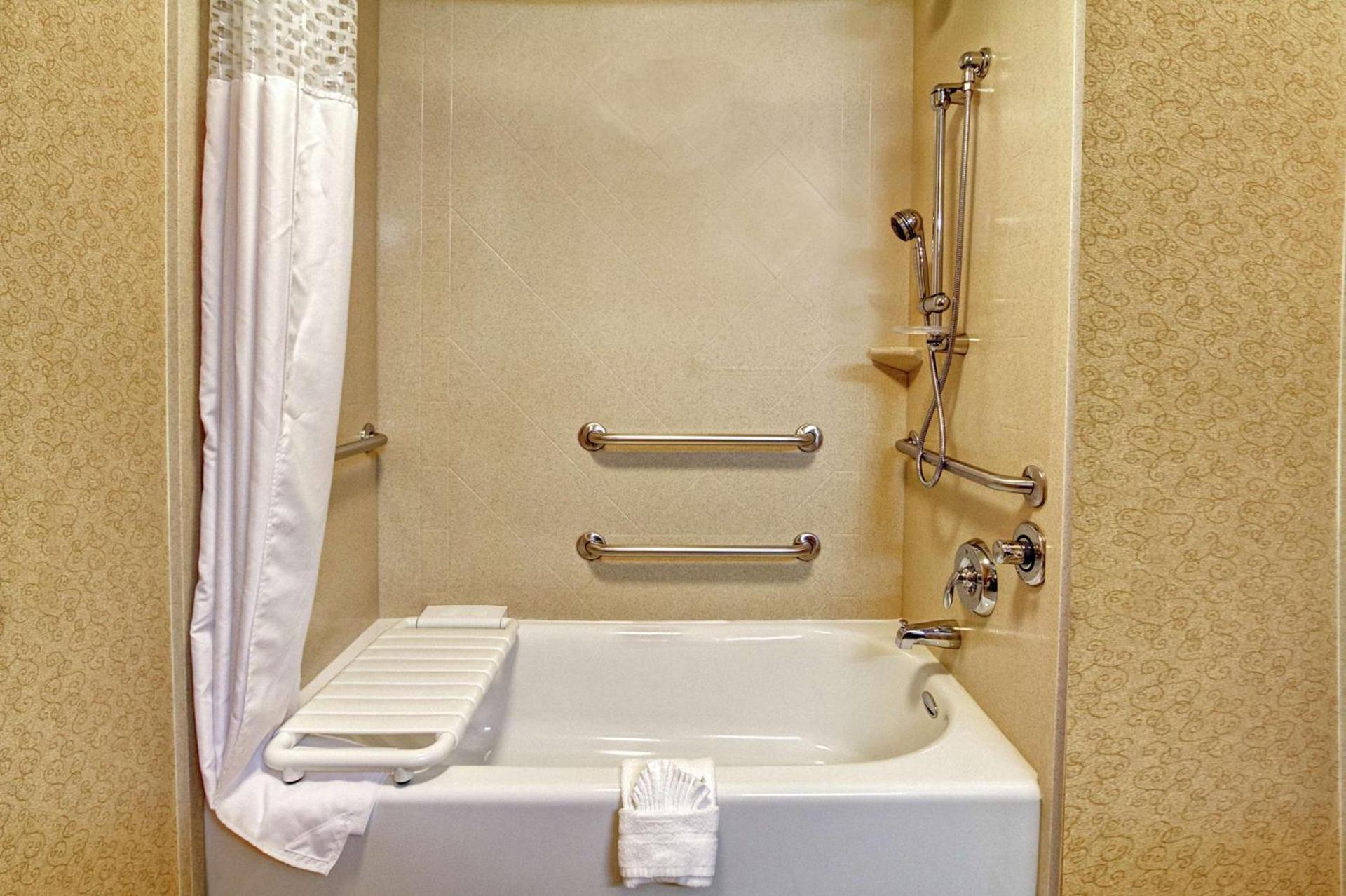 Hampton Inn & Suites Lebanon photo 17
