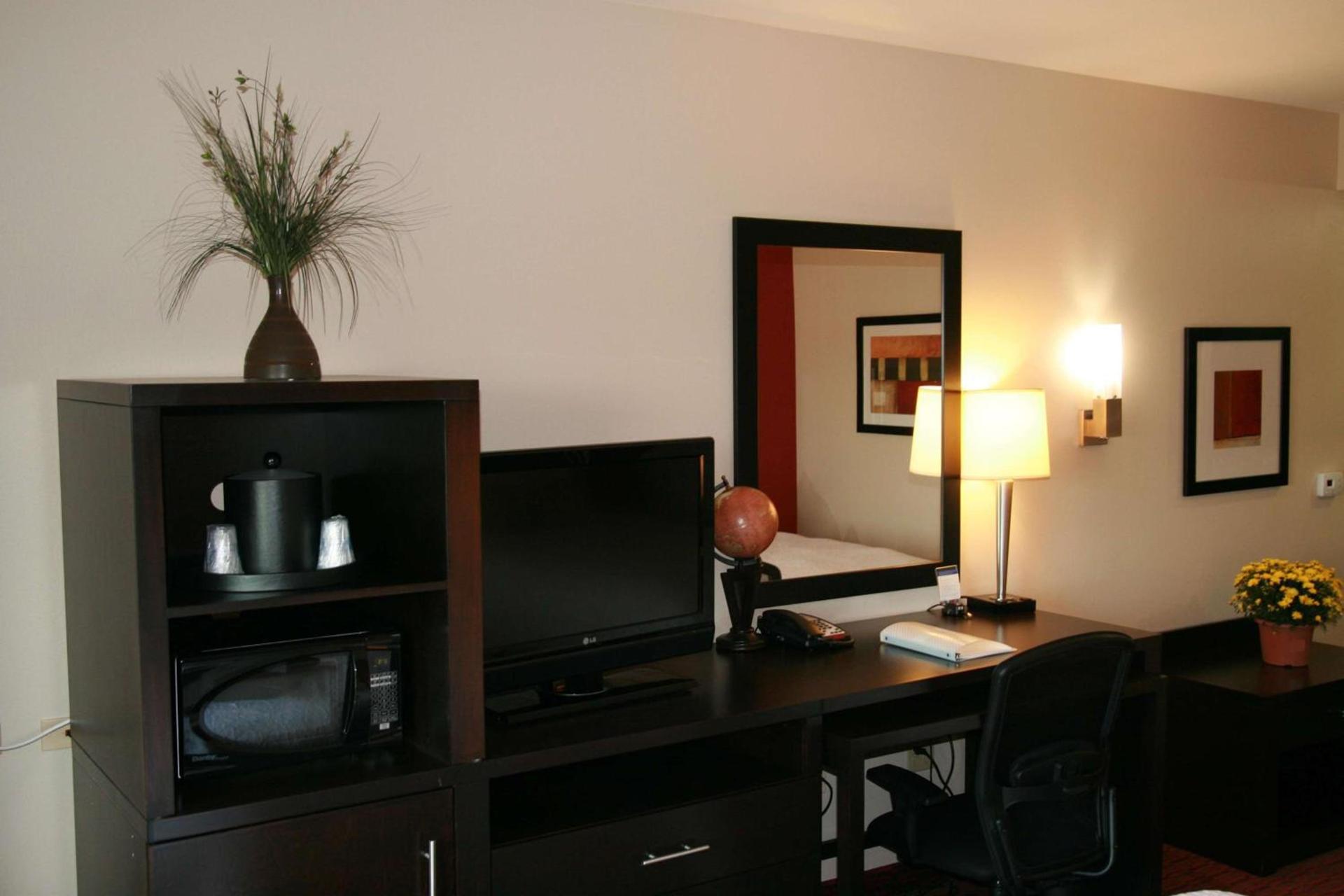 Hampton Inn & Suites Lebanon photo 2