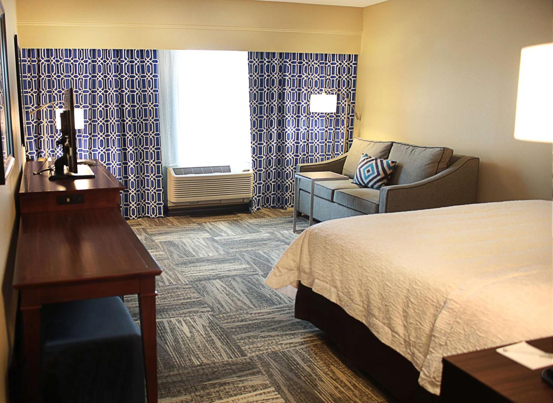 Hampton Inn Lexington Medical Center, KY photo 10