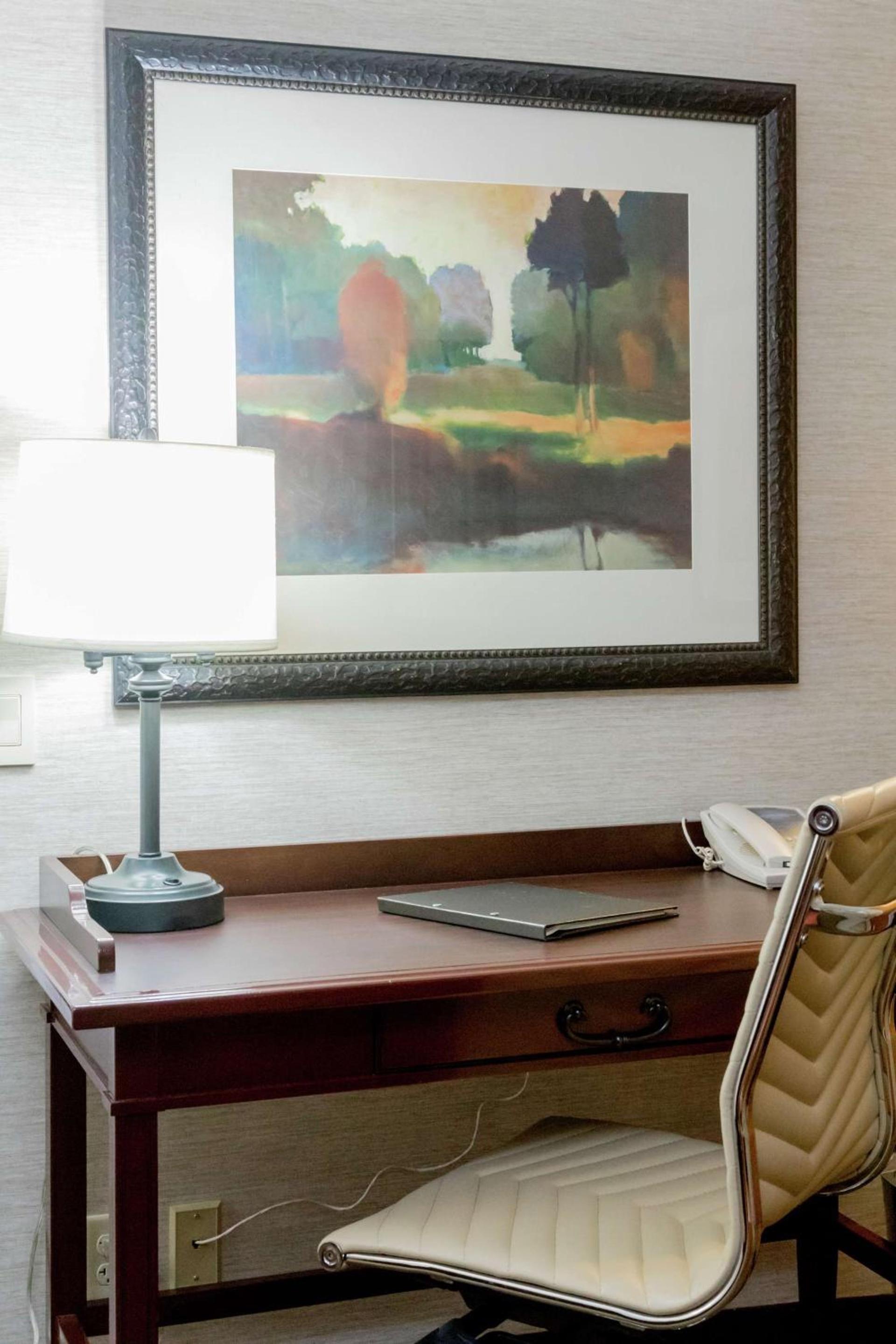 Embassy Suites by Hilton Lexington Green photo 18