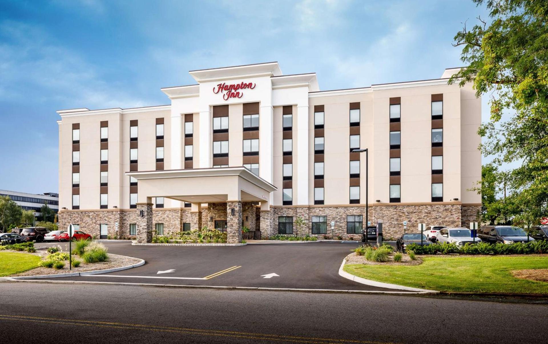 Hampton Inn By Hilton Paramus — hotel in Paramus