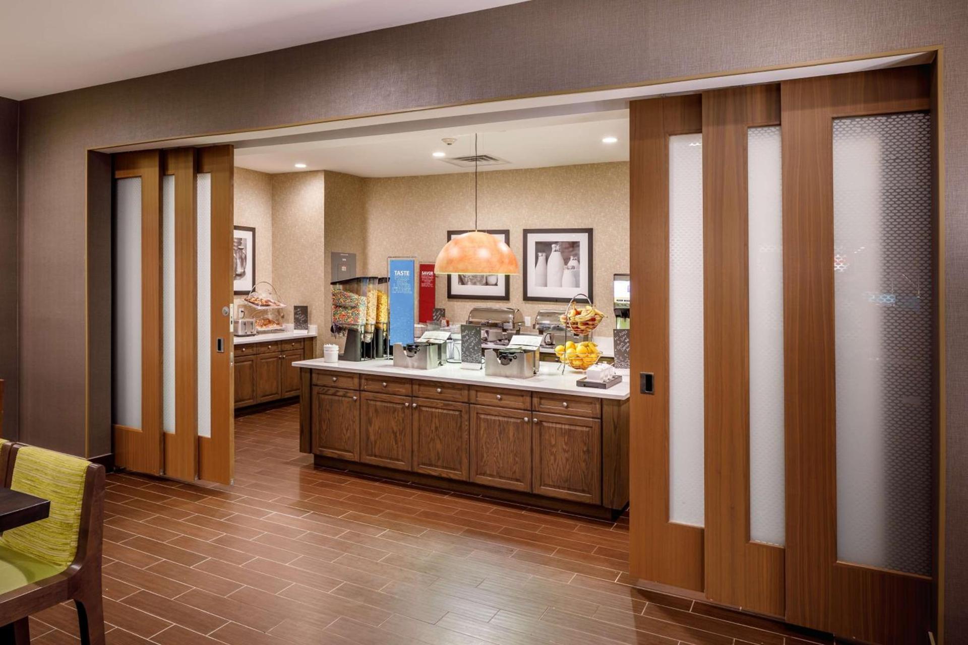 Hampton Inn By Hilton Paramus photo 12