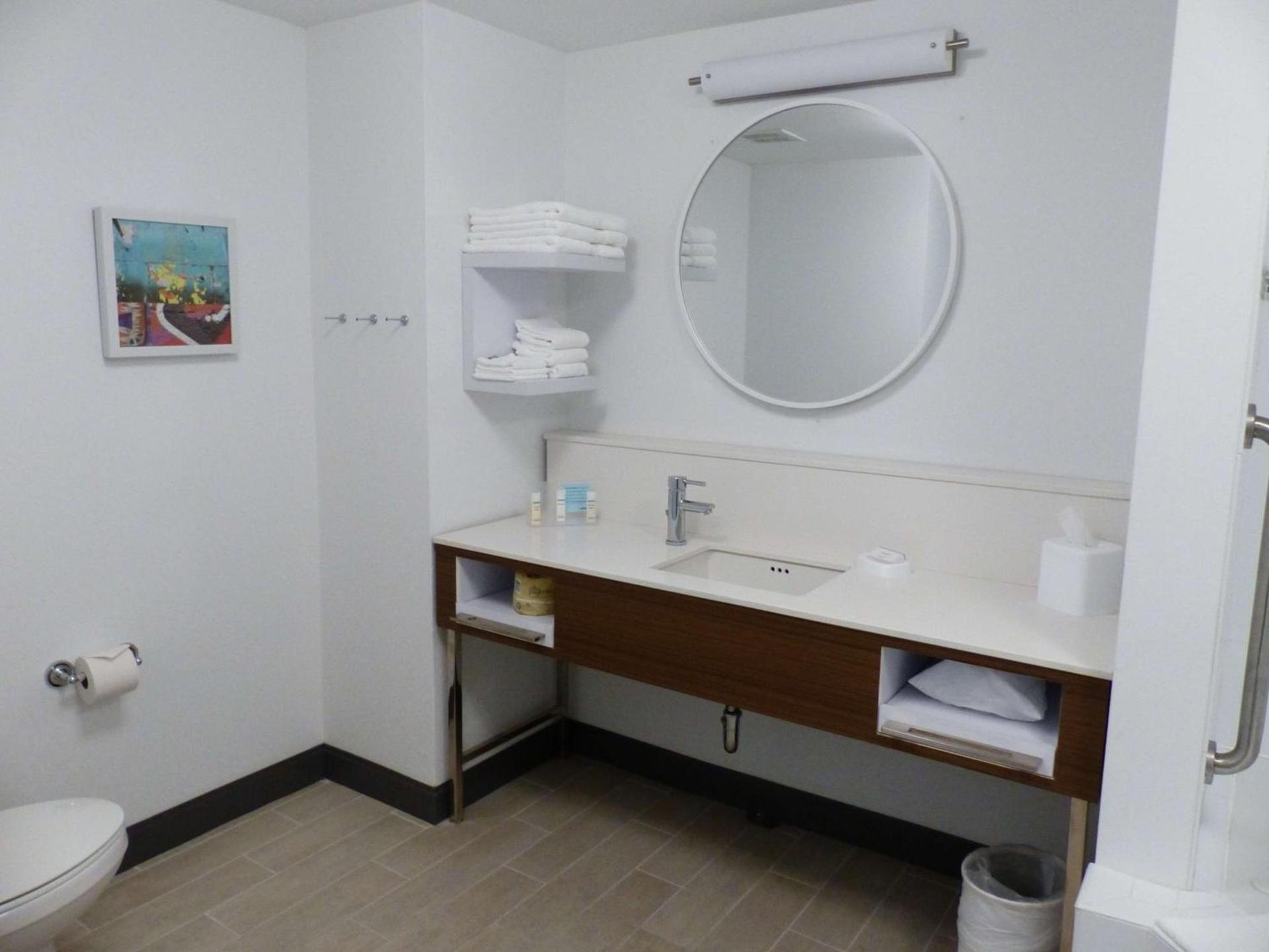 Hampton Inn By Hilton Paramus photo 16