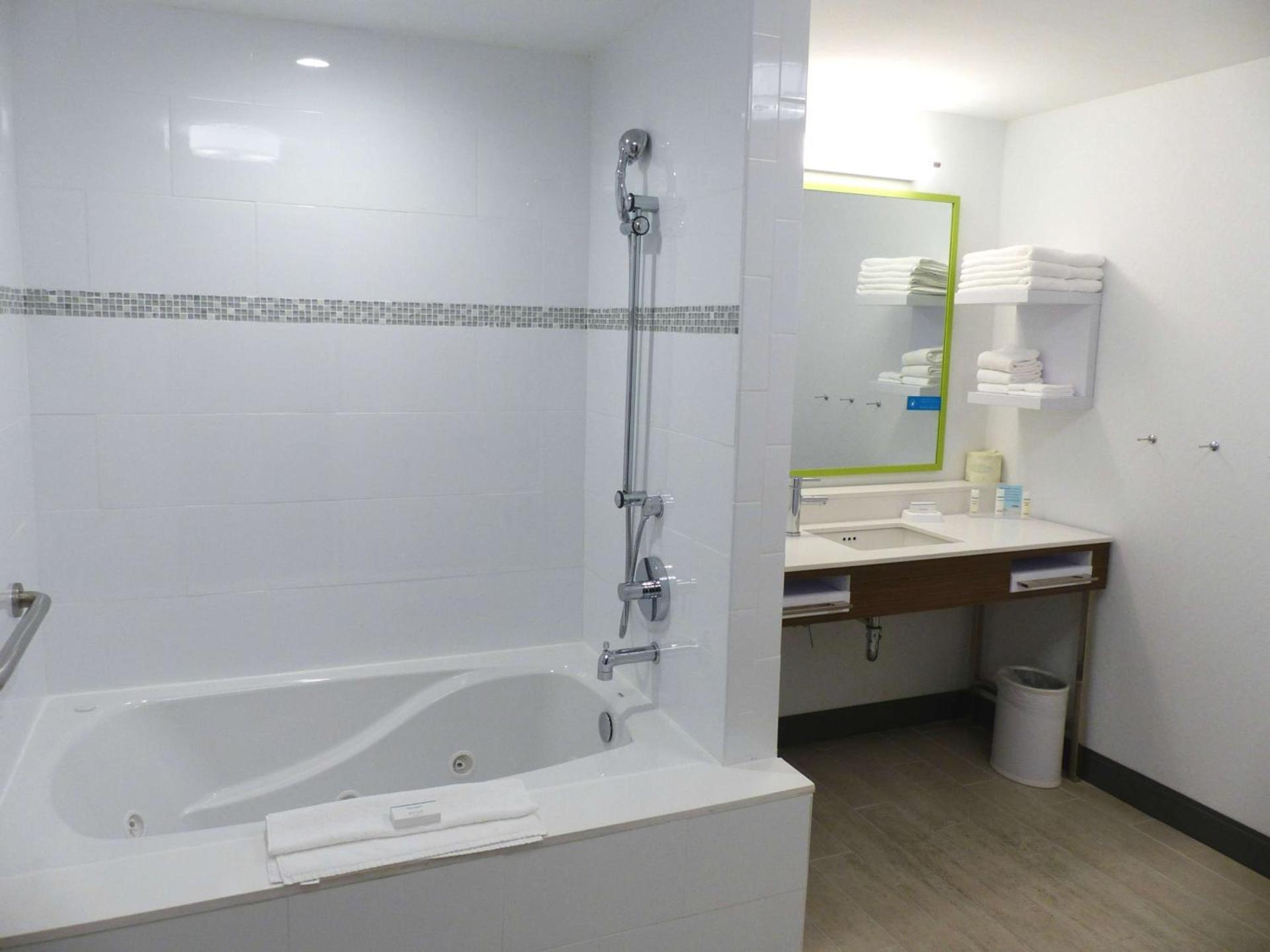 Hampton Inn By Hilton Paramus photo 19