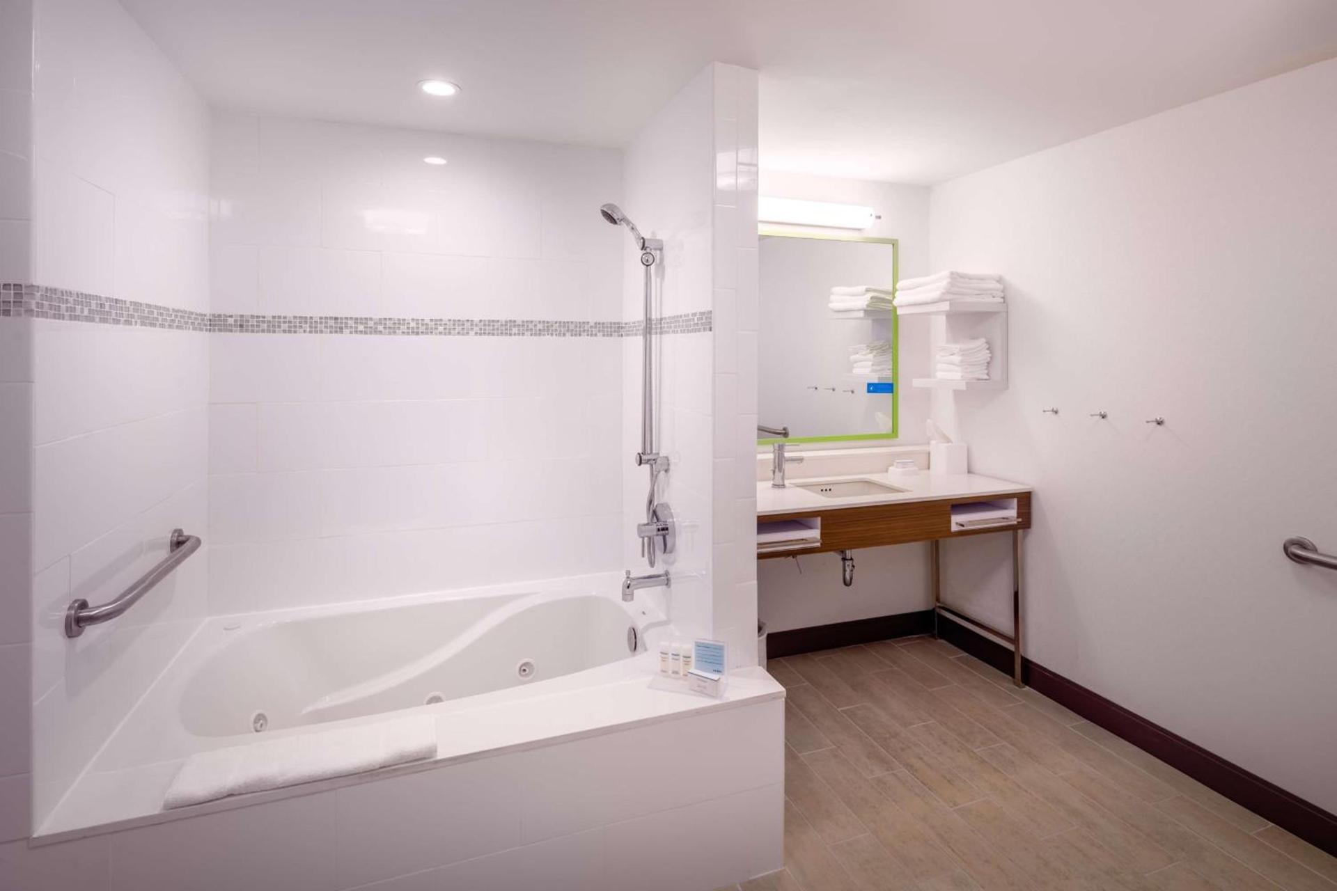 Hampton Inn By Hilton Paramus photo 37