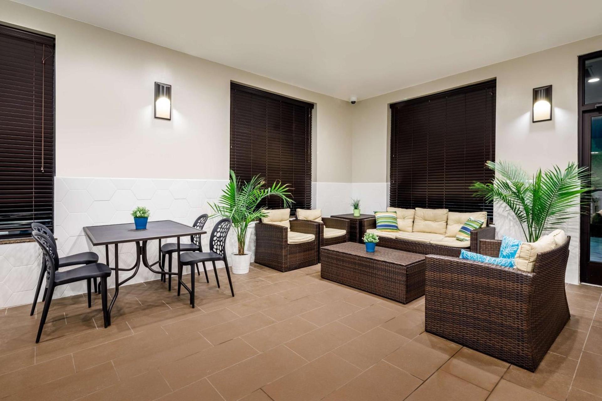 Hampton Inn By Hilton Paramus photo 48