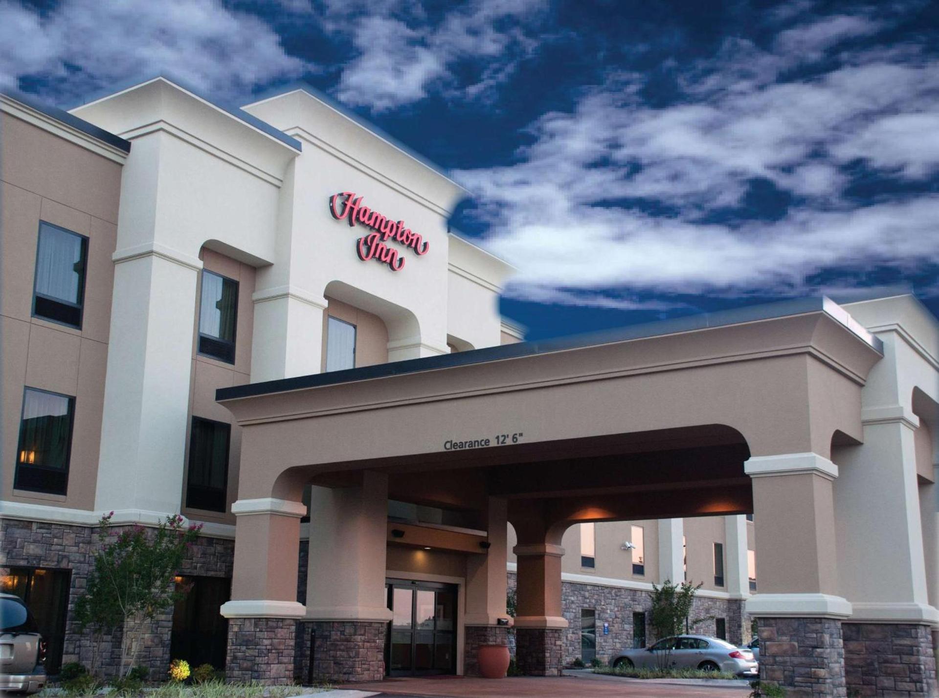 Hampton Inn Maumelle photo 3