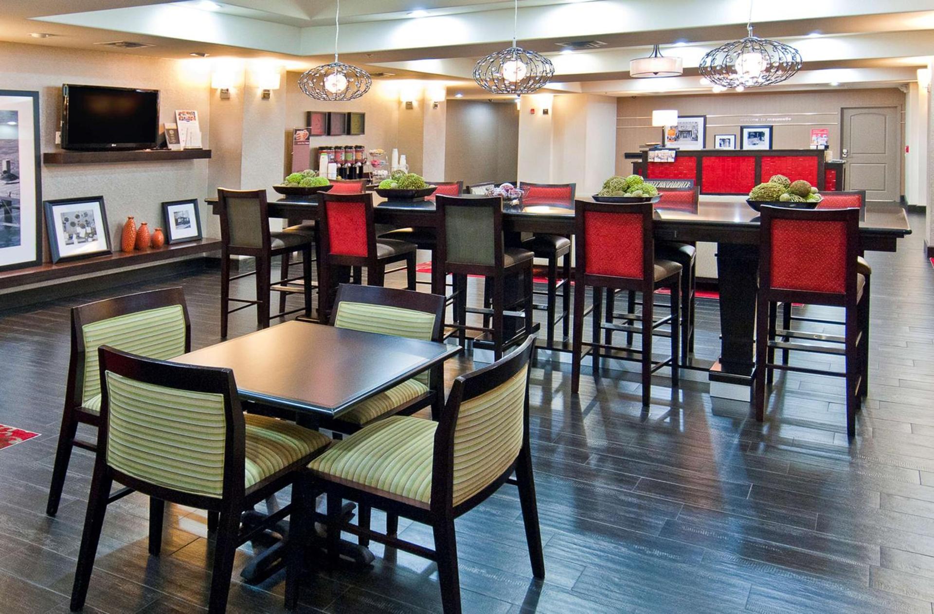 Hampton Inn Maumelle photo 8