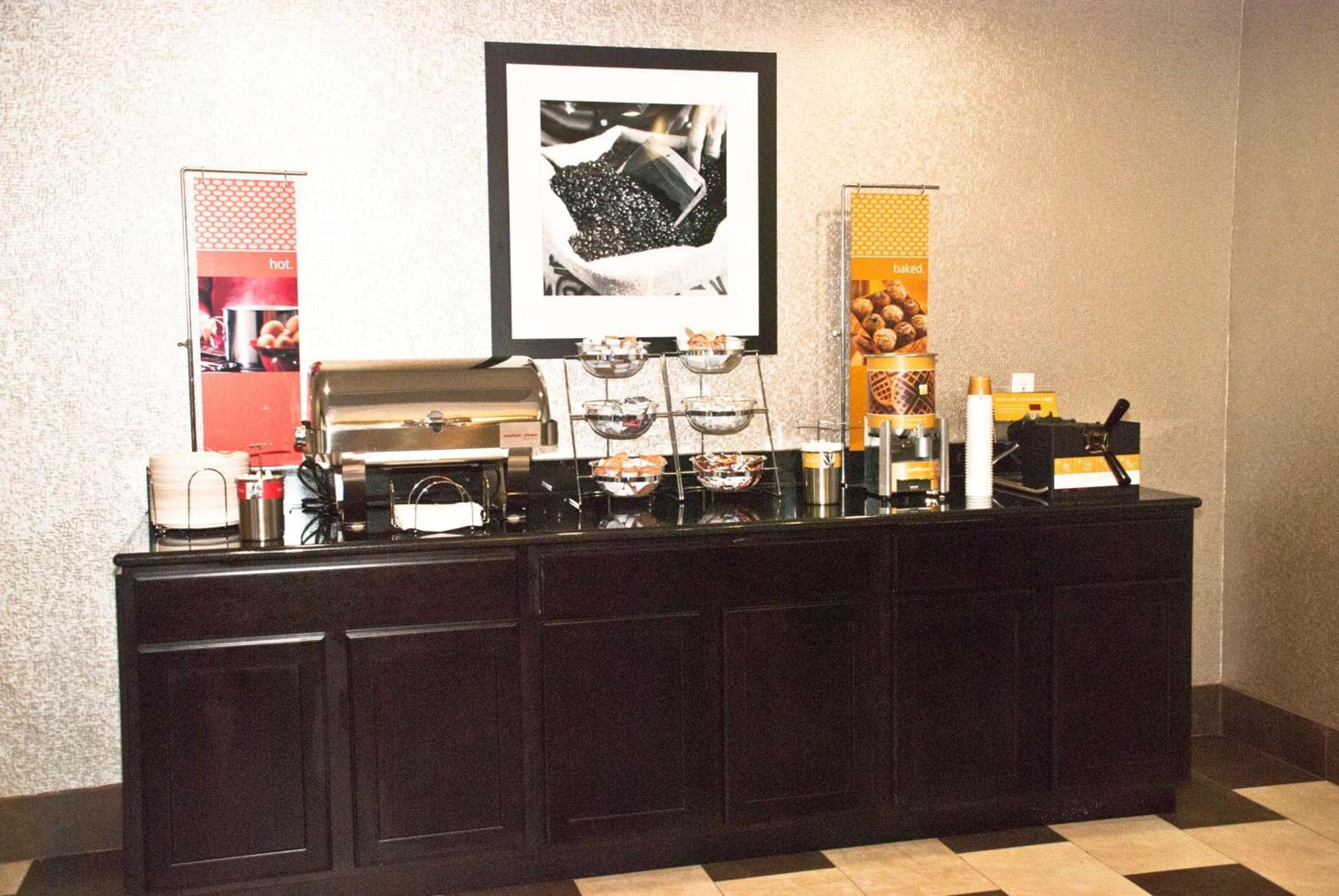 Hampton Inn Maumelle photo 10
